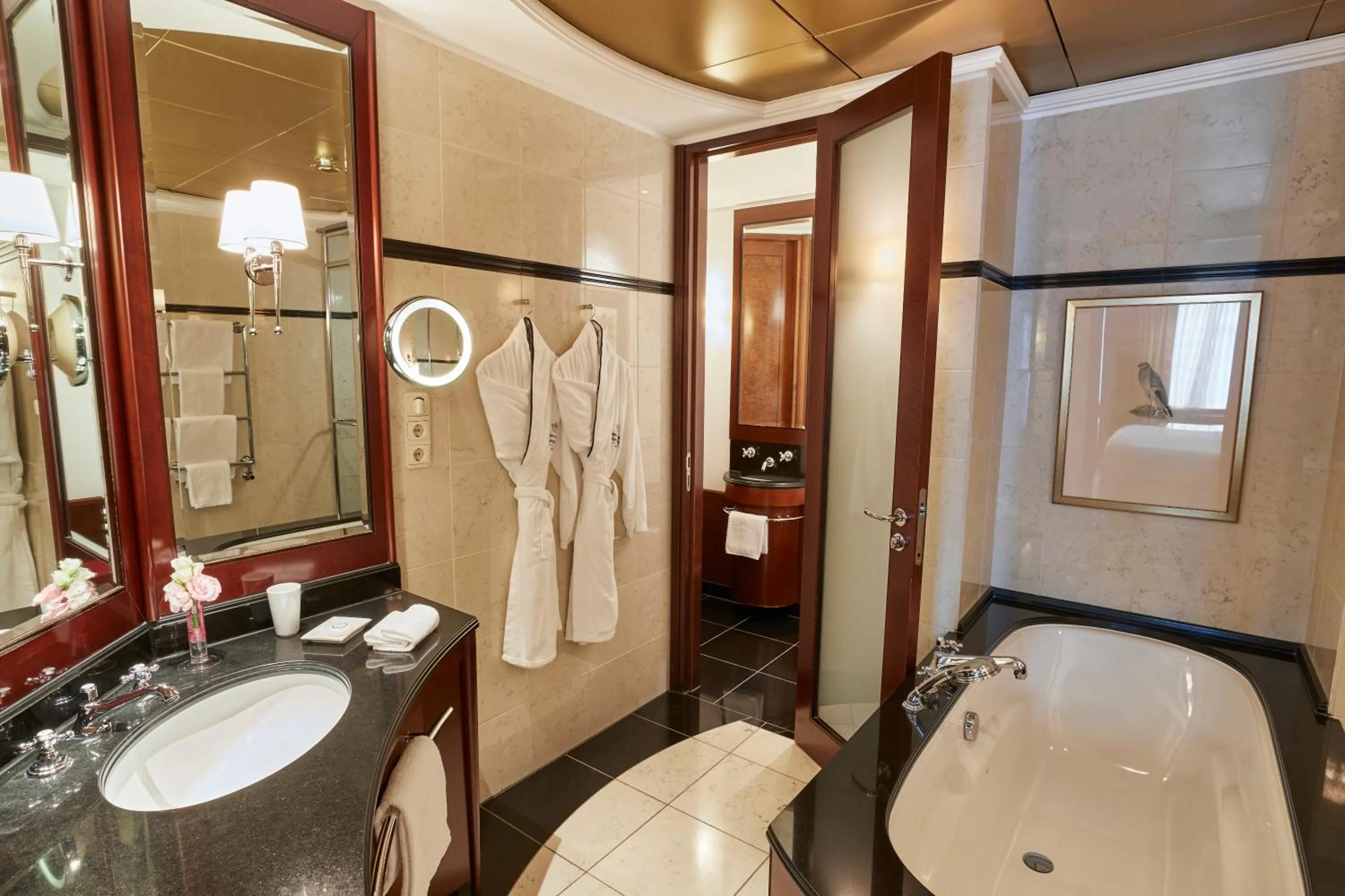 Bathroom in Hotel Adlon Kempinski Berlin