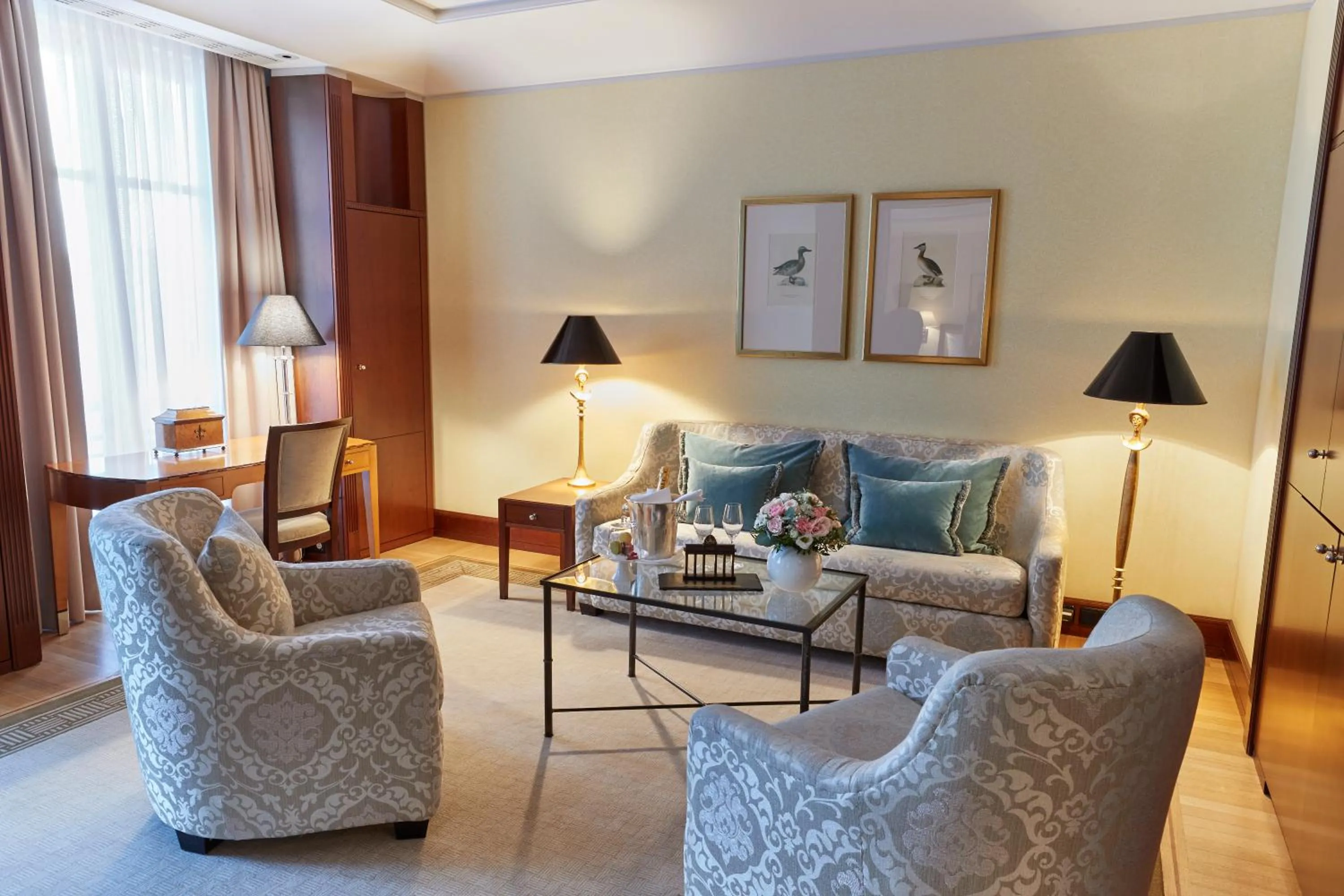 Living room in Hotel Adlon Kempinski Berlin
