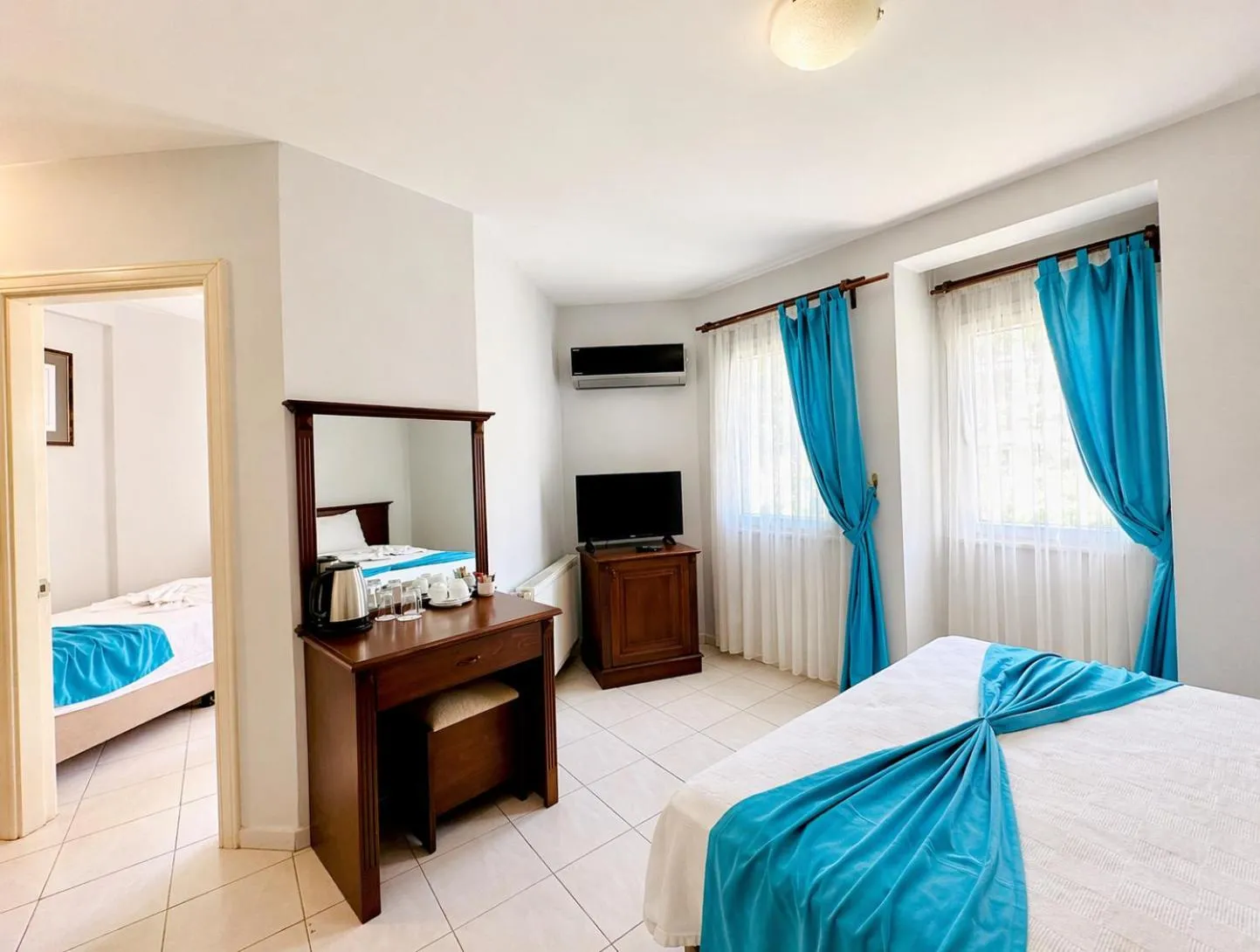 Photo of the whole room, Bed in Villa Anfora