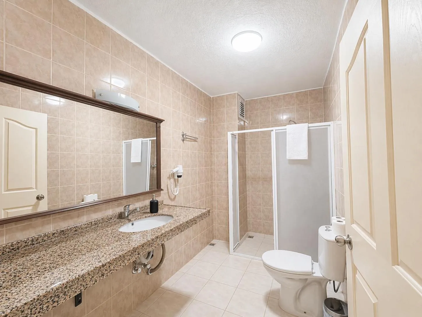 Bathroom in Villa Anfora