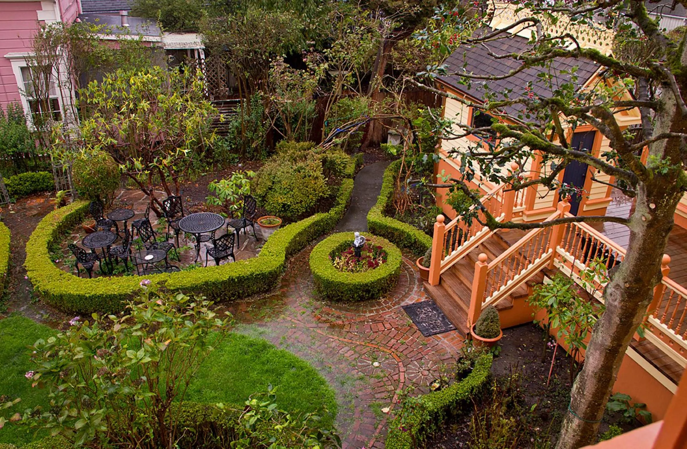 Garden in Gingerbread Mansion