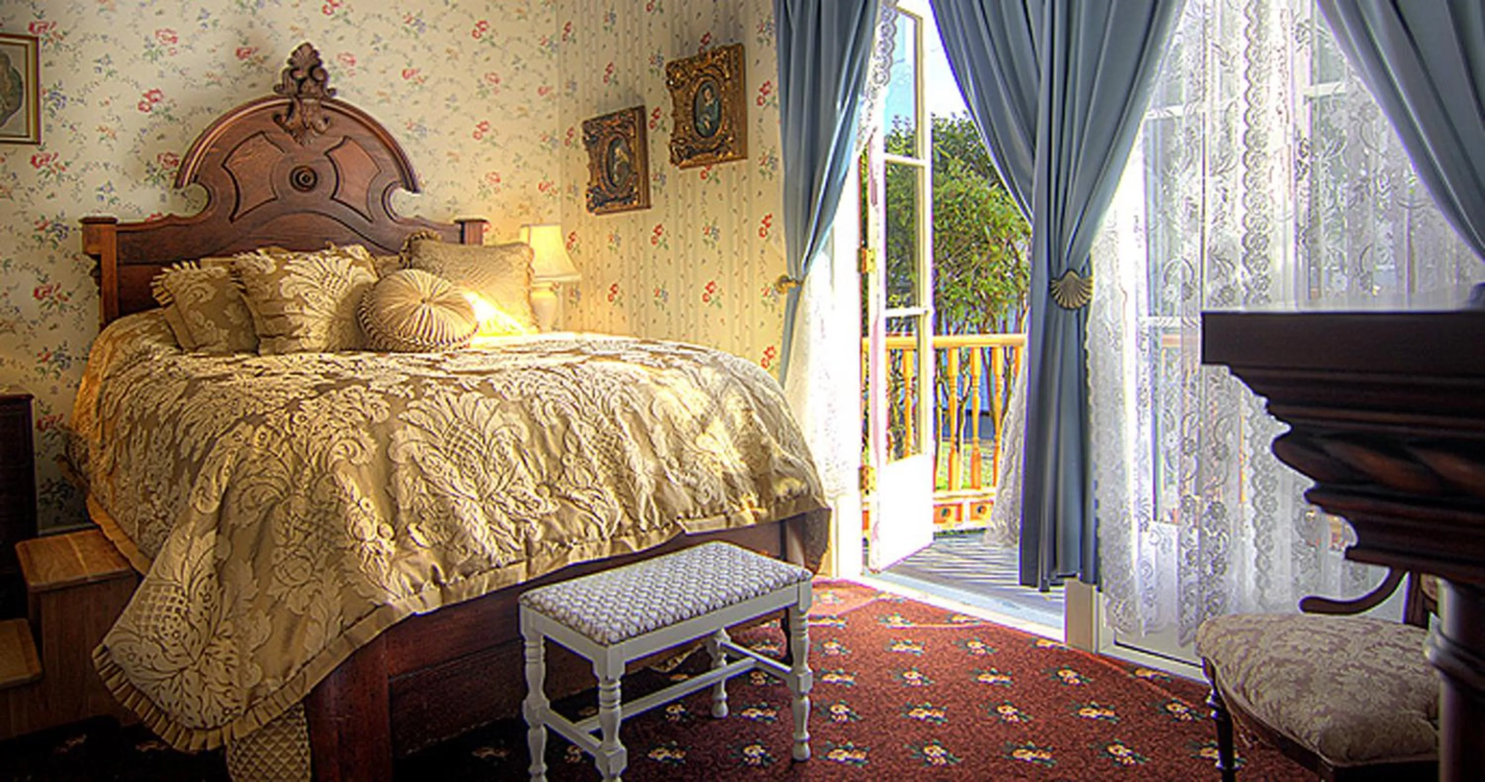 Bedroom in Gingerbread Mansion