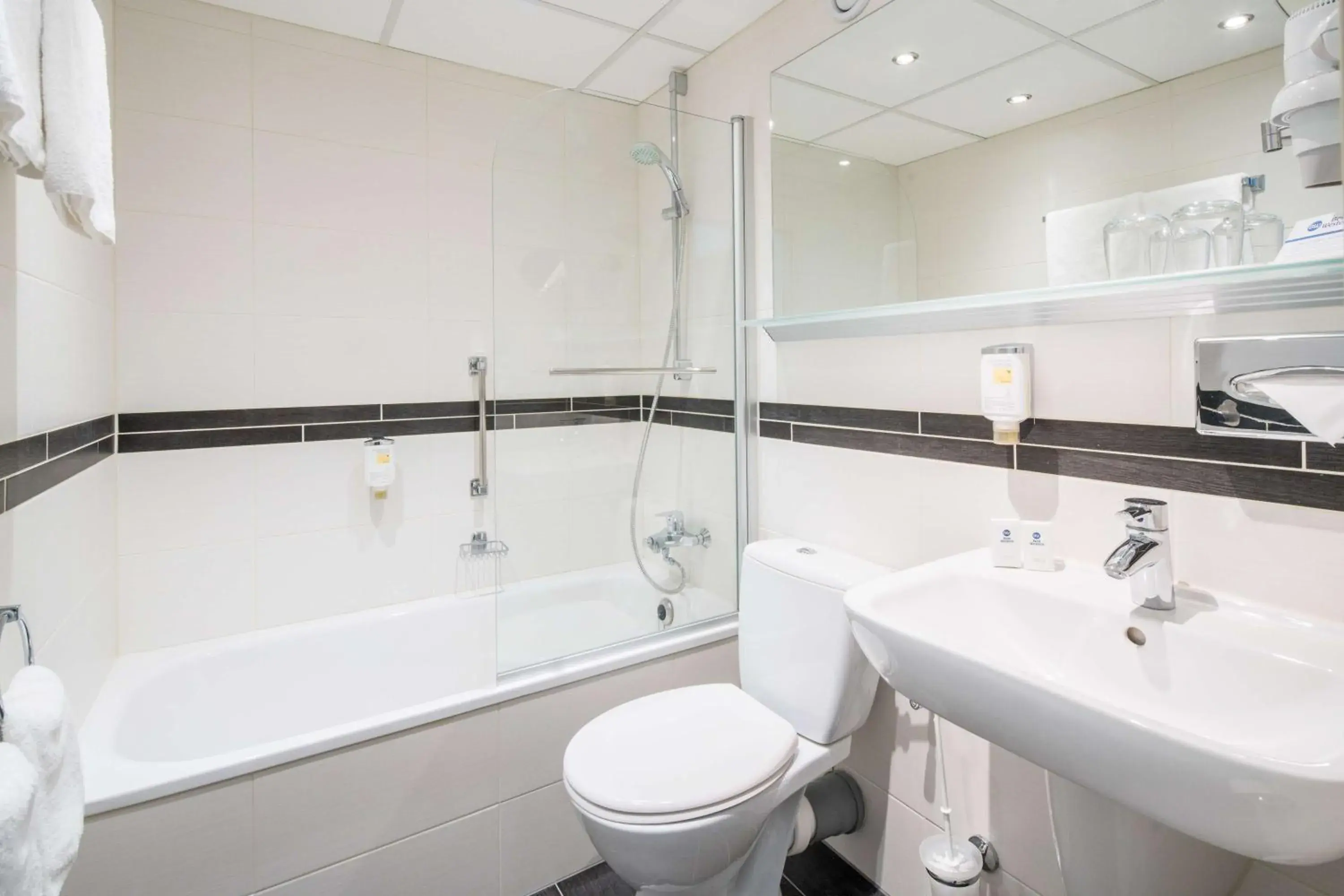 Business Double Room with Two Single Beds in Best Western Hotel Jena Business Double Room with Two Single Beds in Best Western Hotel Jena