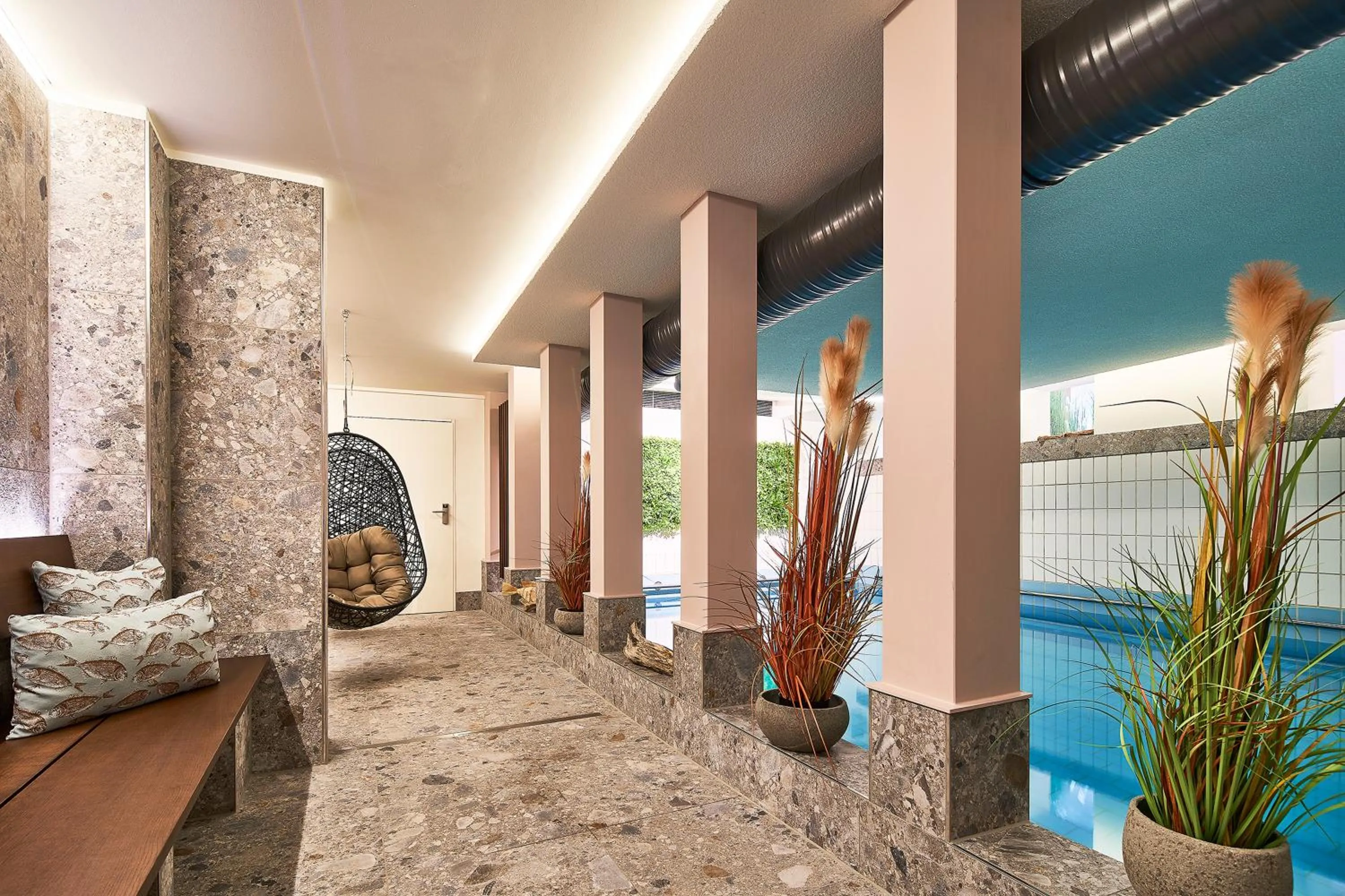 Swimming pool in Hotel City Krone