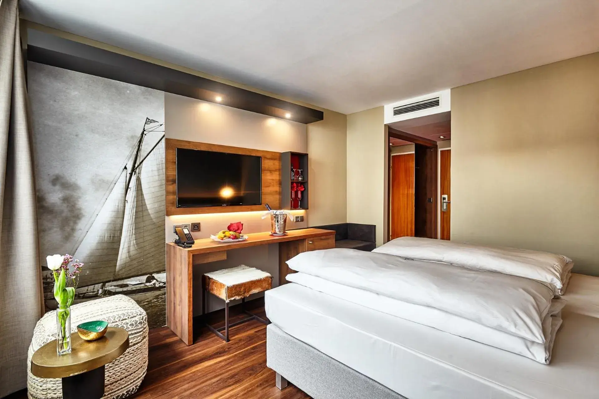 Photo of the whole room, Bed in Hotel City Krone Photo of the whole room, Bed in Hotel City Krone