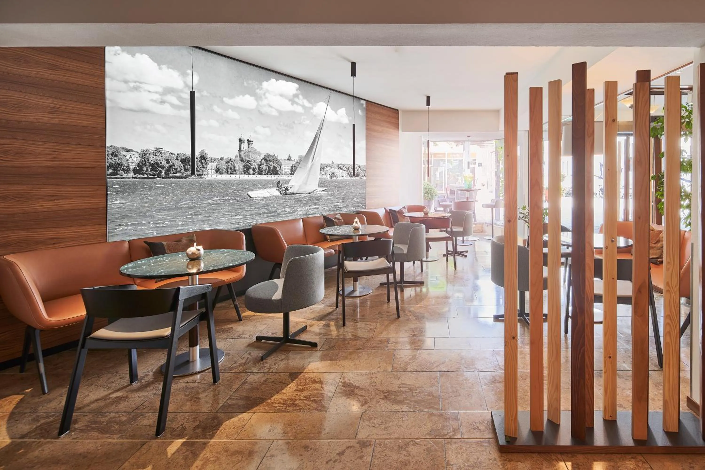 Communal lounge/ TV room in Hotel City Krone