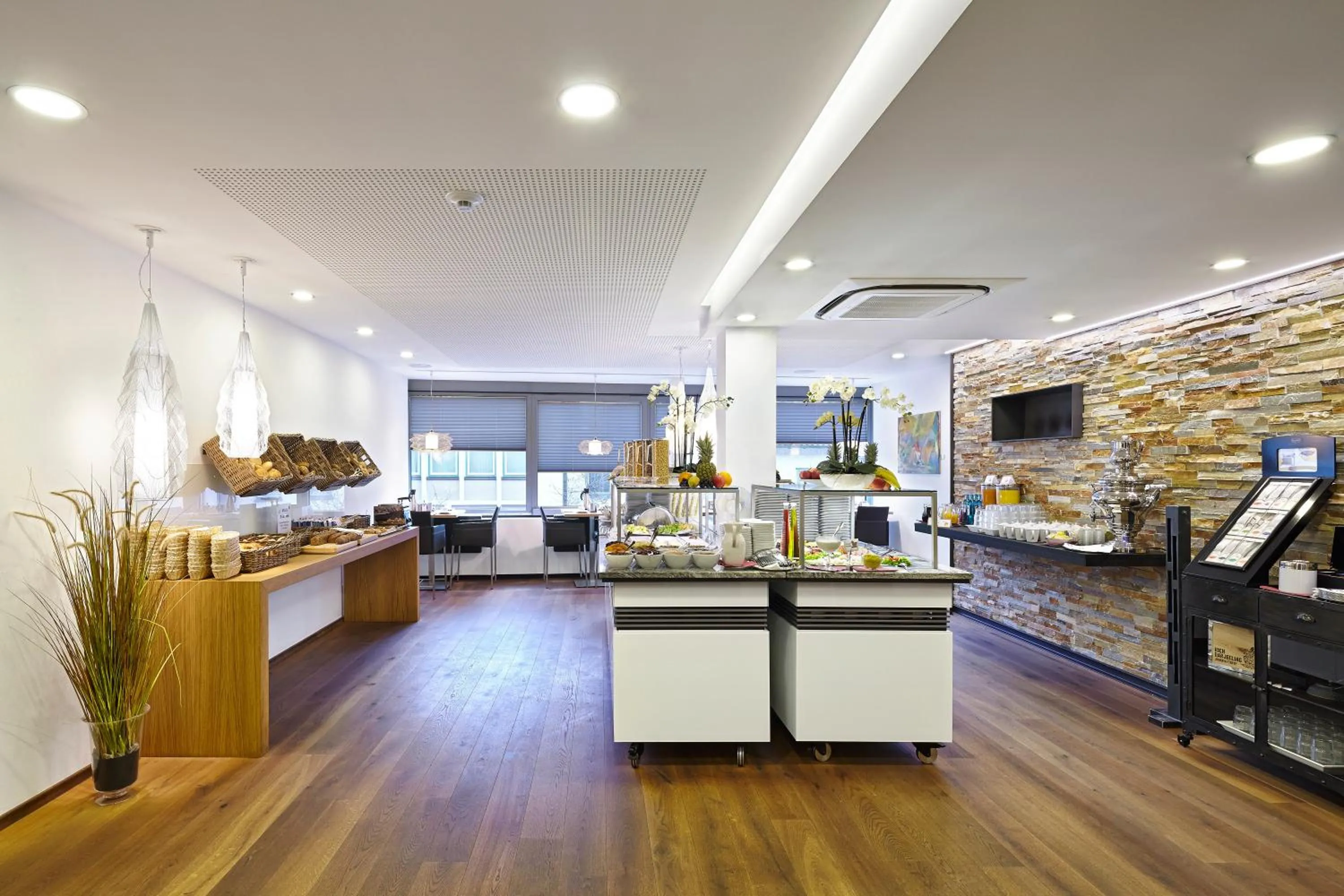 Restaurant/places to eat in Hotel City Krone