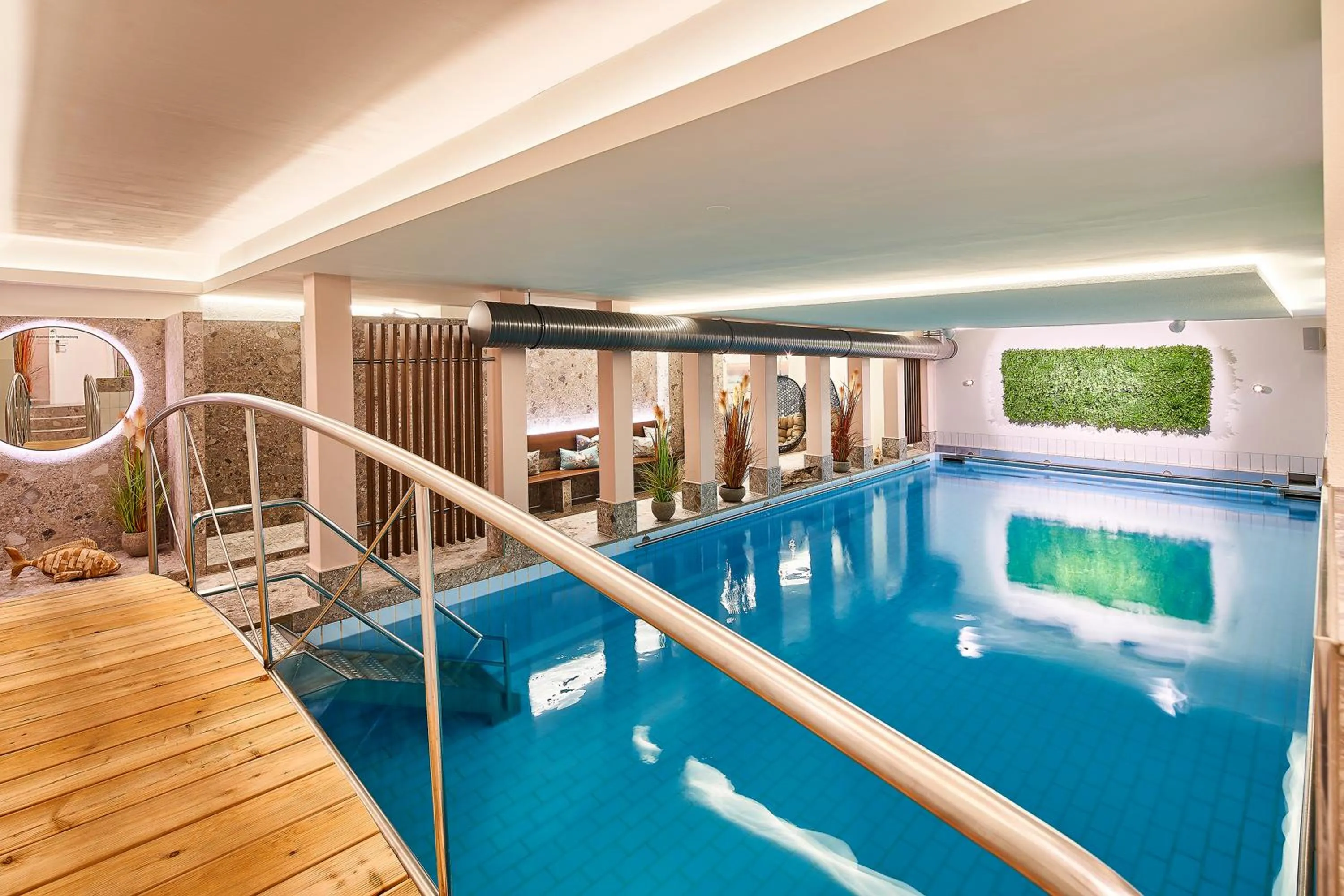 Swimming pool in Hotel City Krone