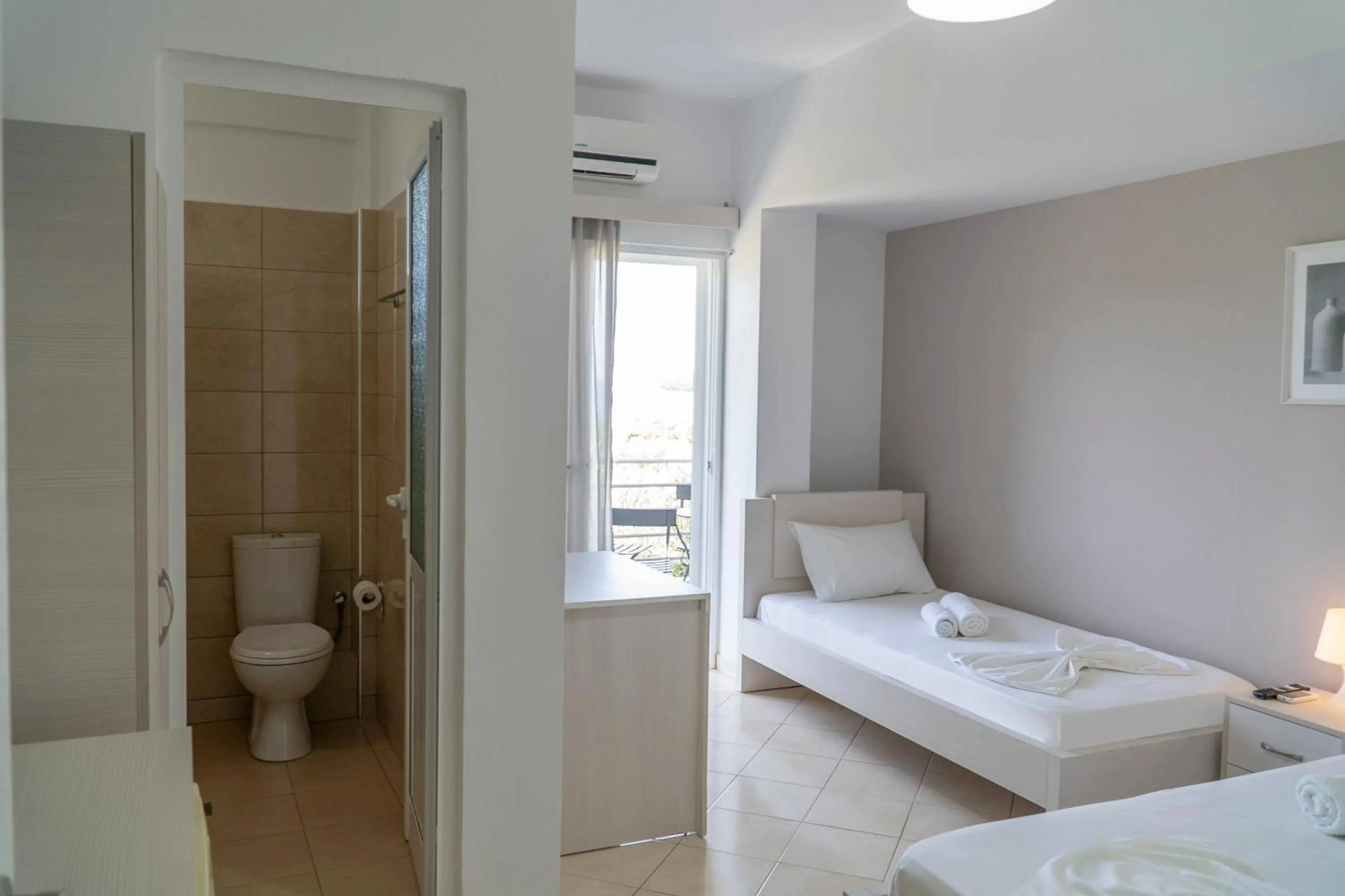 Toilet, Bed in Koks’ Guesthouse