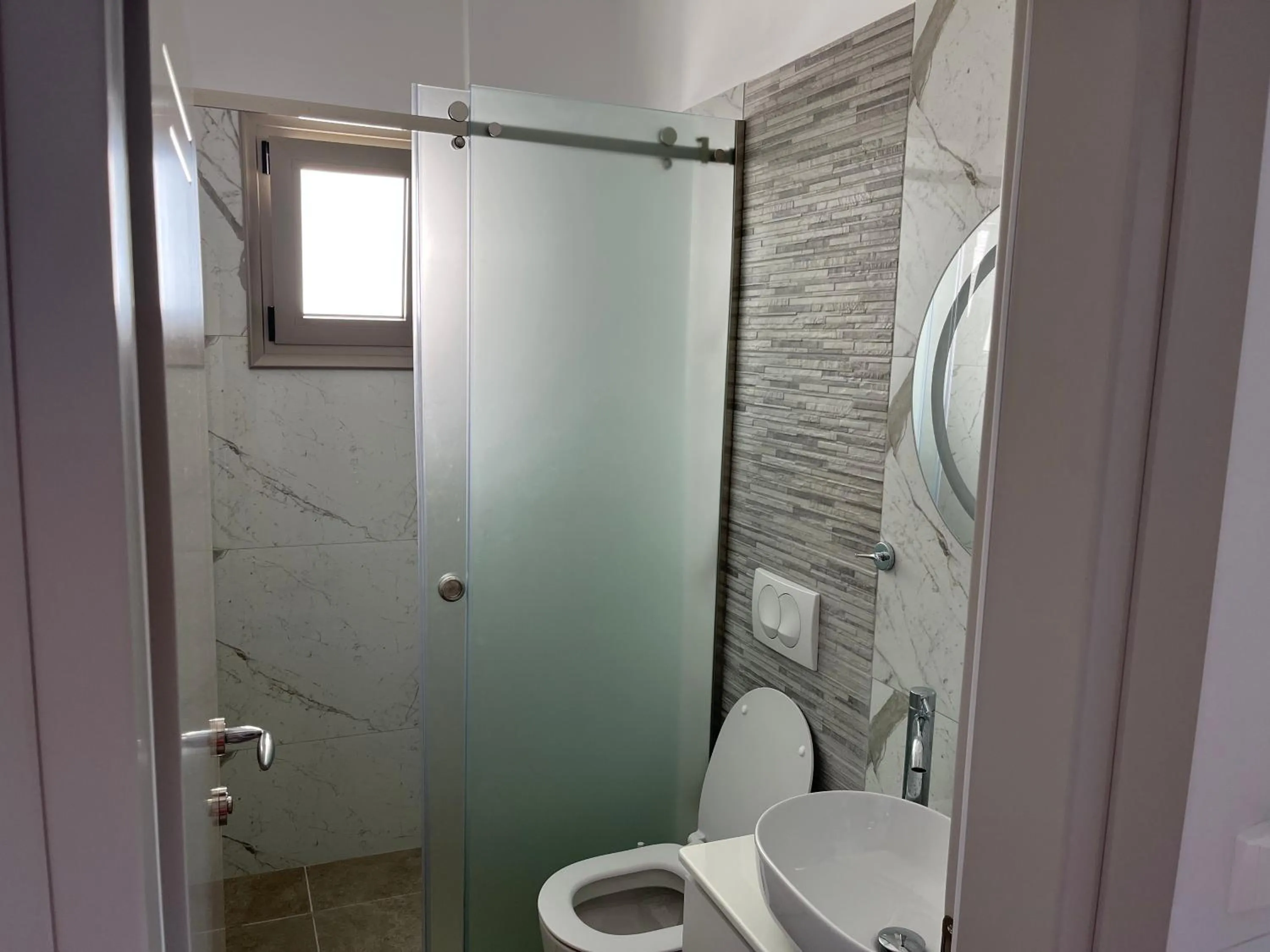 Shower in Koks’ Guesthouse