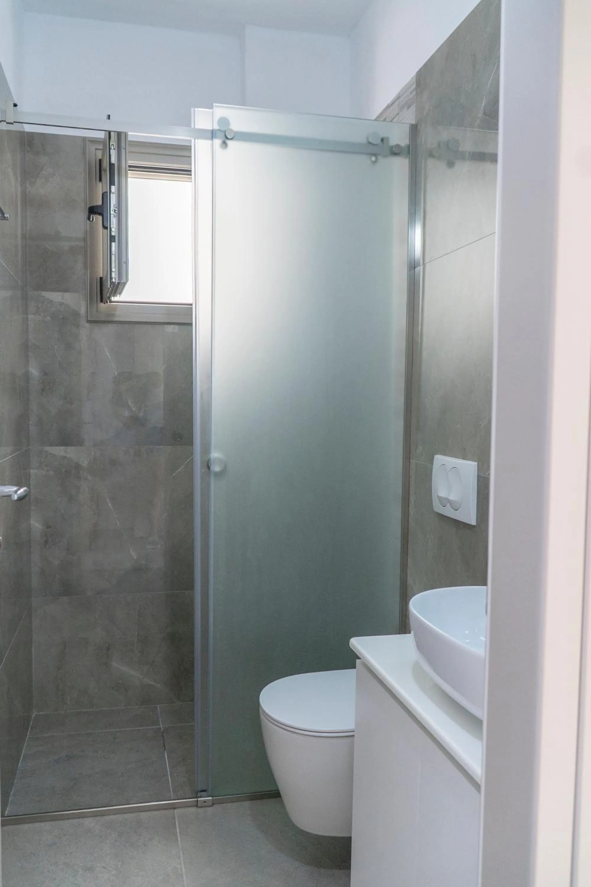 Shower in Koks’ Guesthouse