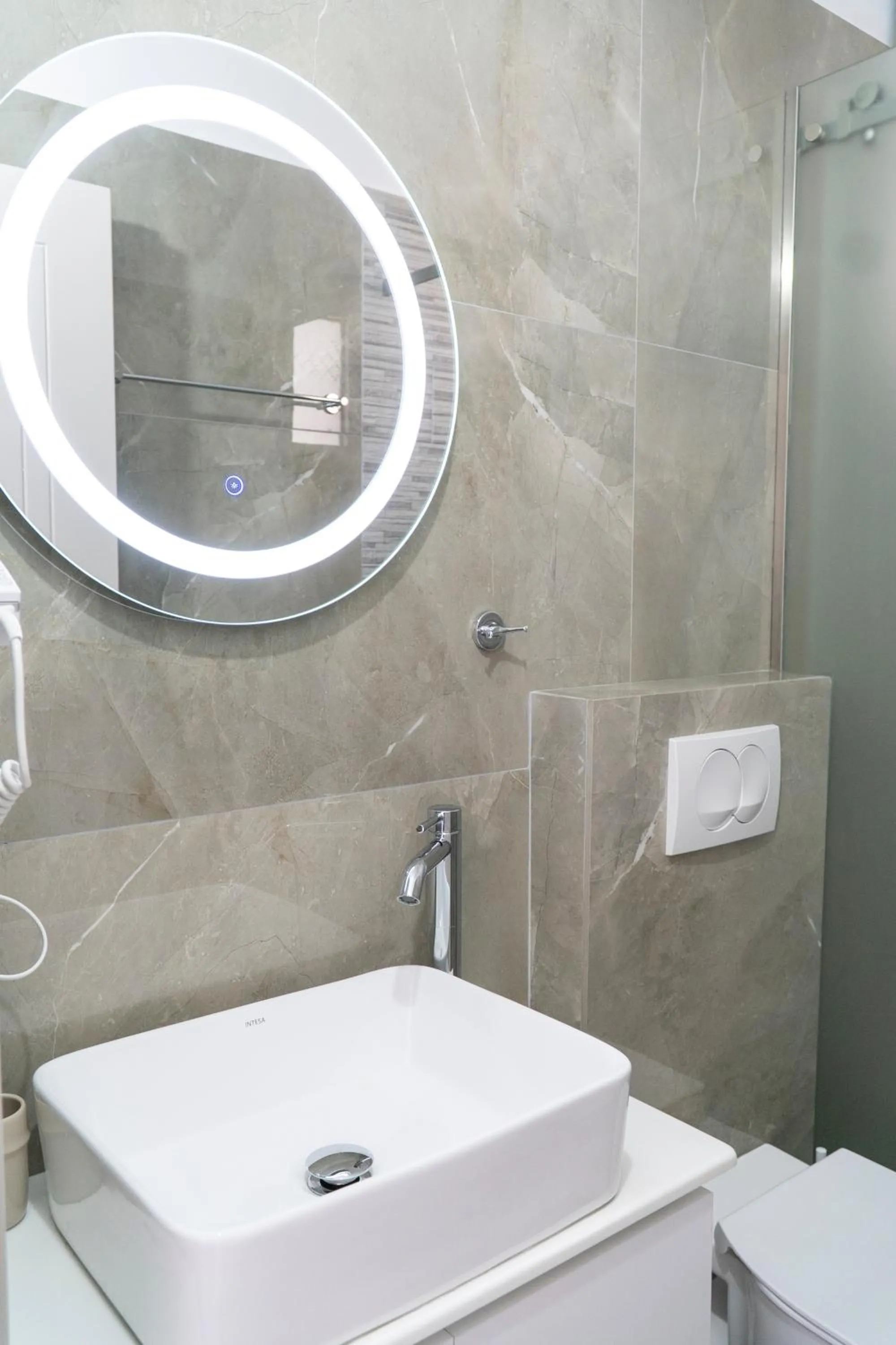 Shower in Koks’ Guesthouse