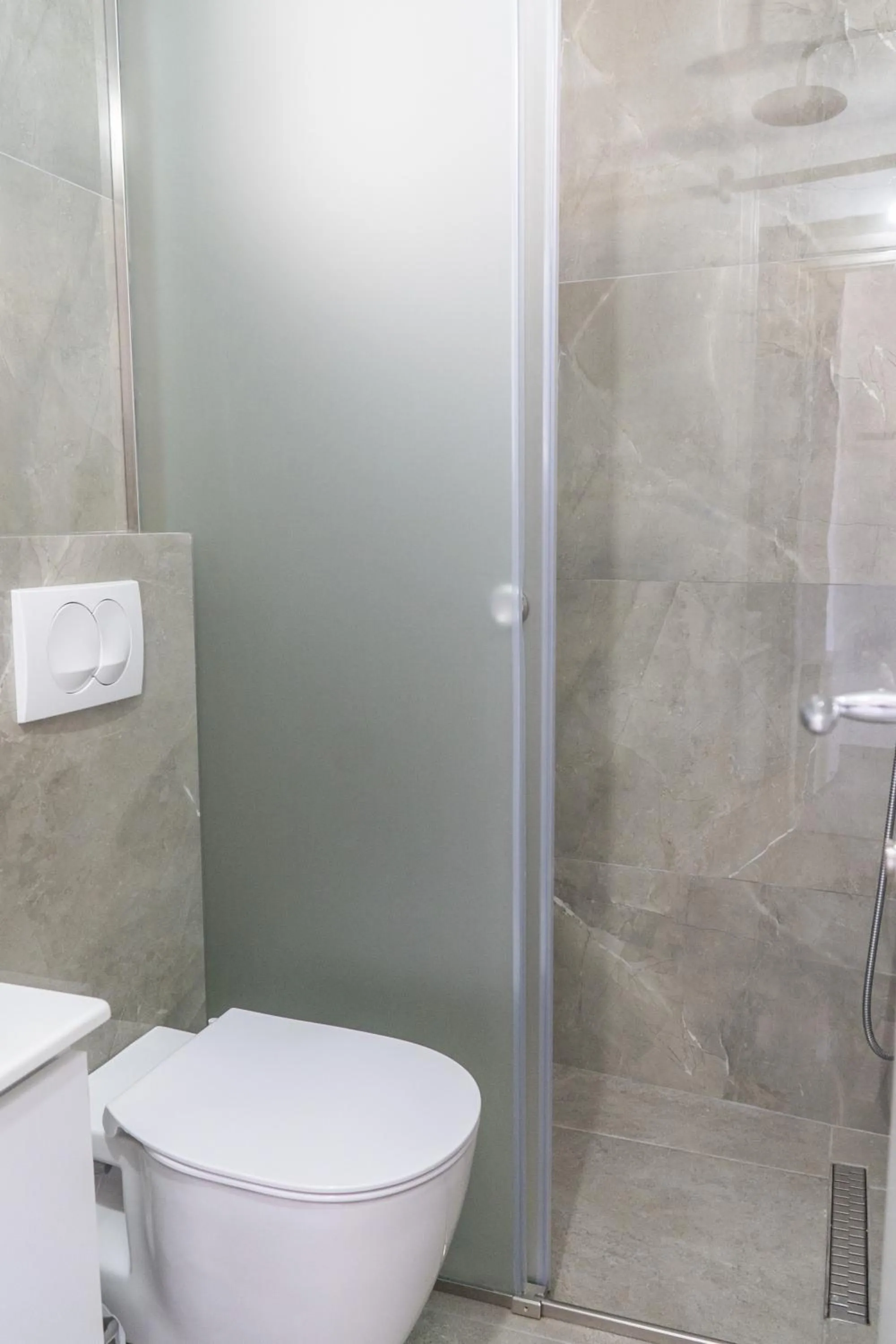 Shower in Koks’ Guesthouse