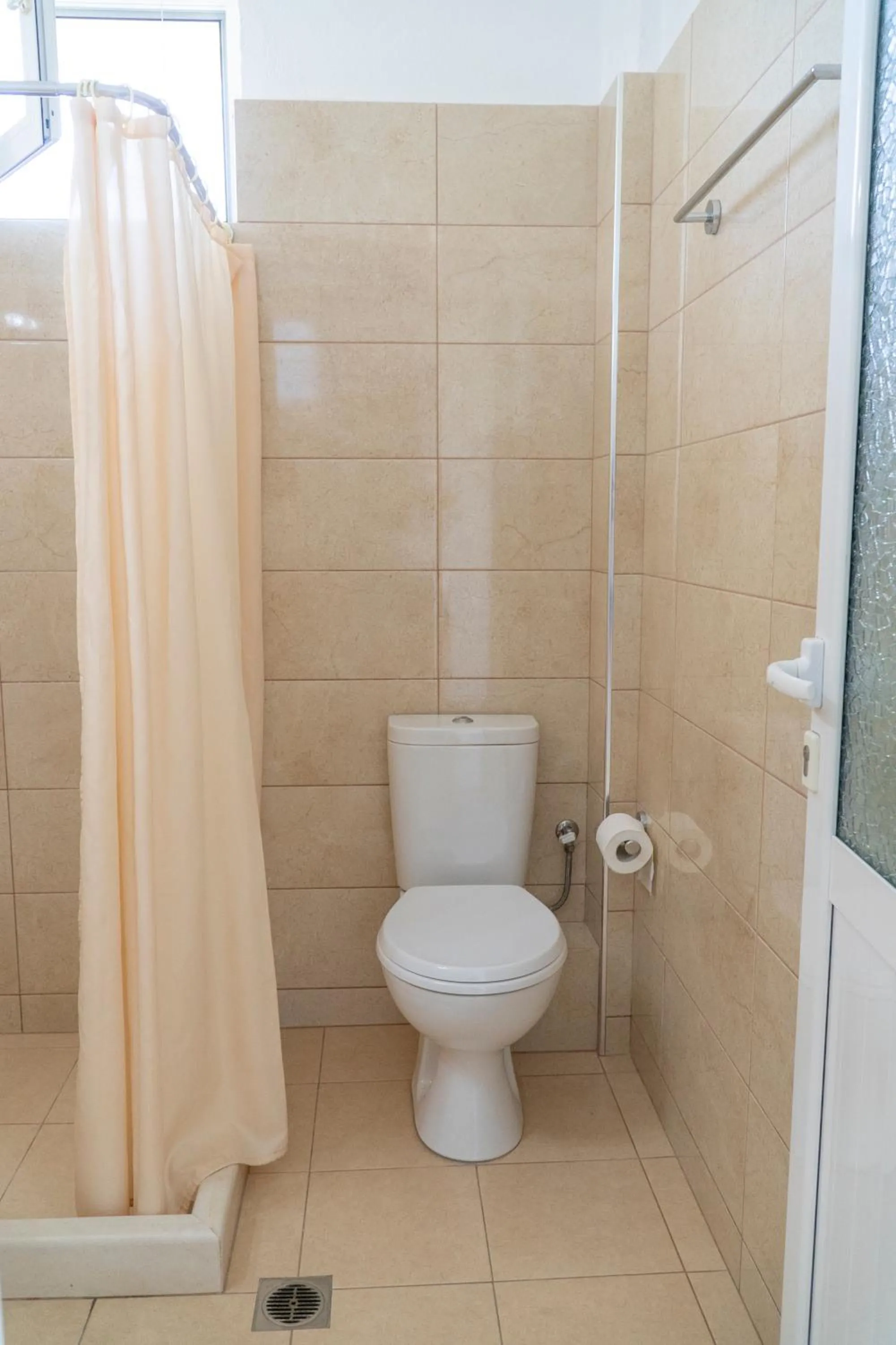 Shower in Koks’ Guesthouse