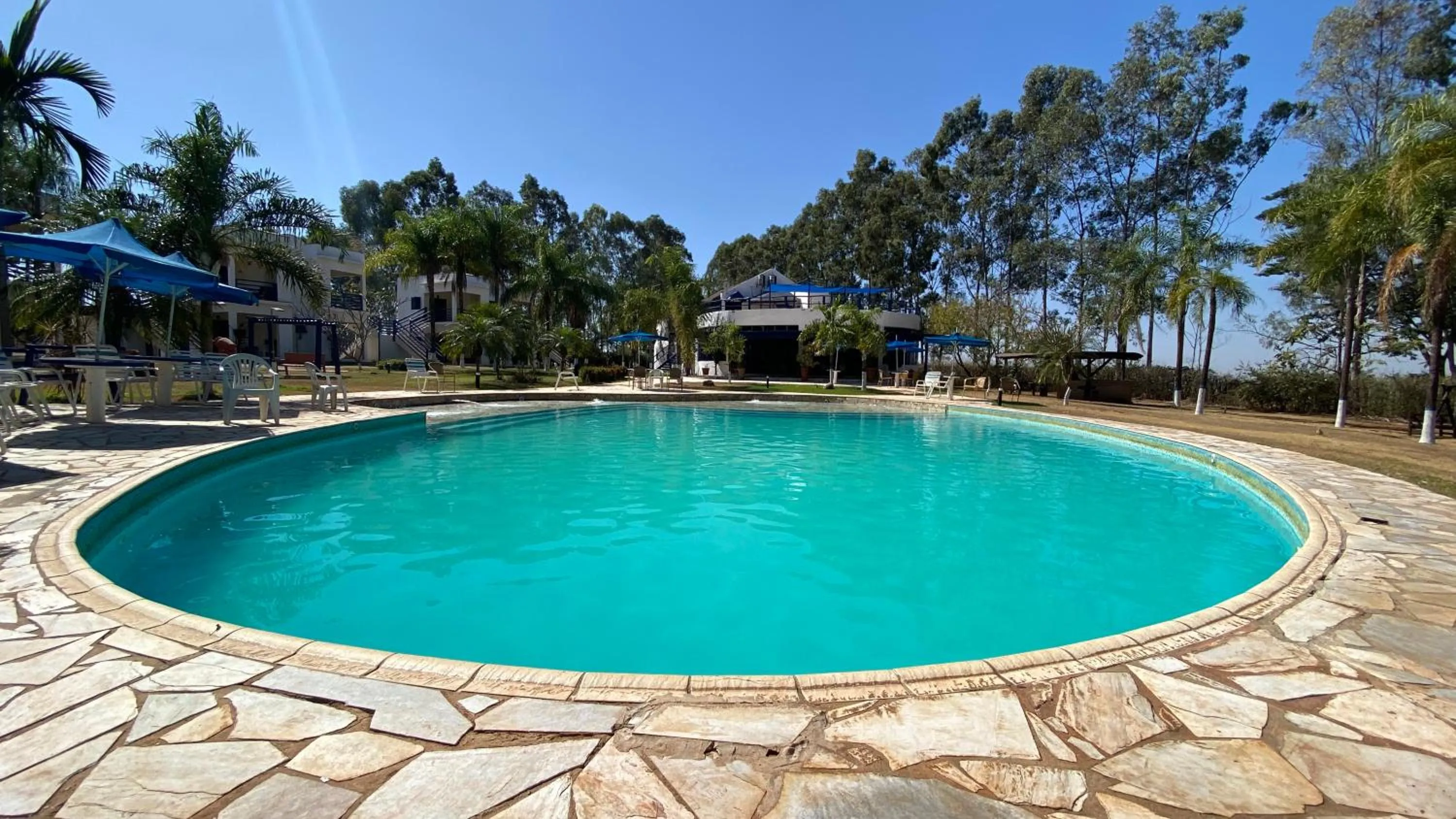 Swimming pool in Mirante Praia Hotel