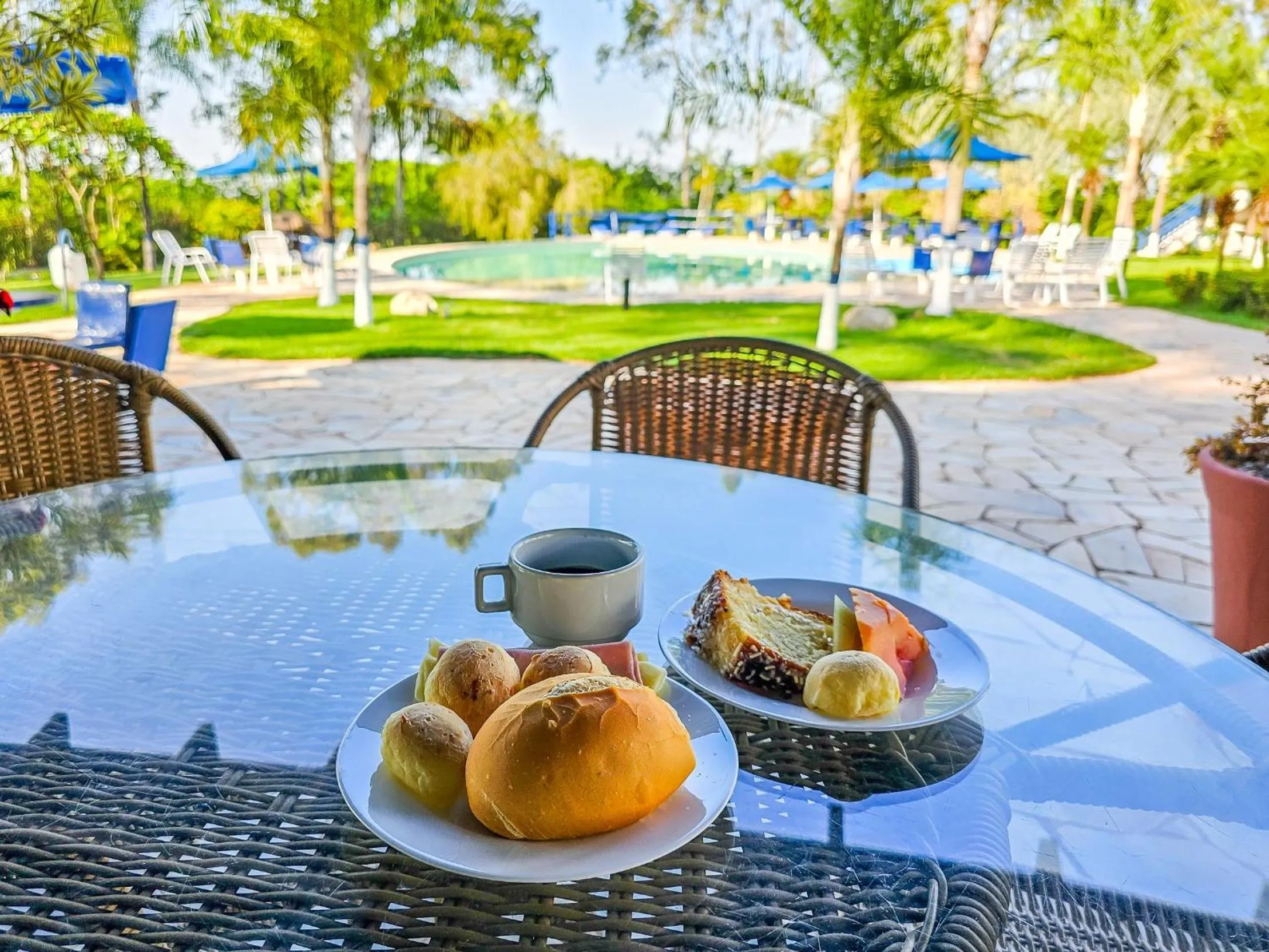 Restaurant/places to eat in Mirante Praia Hotel