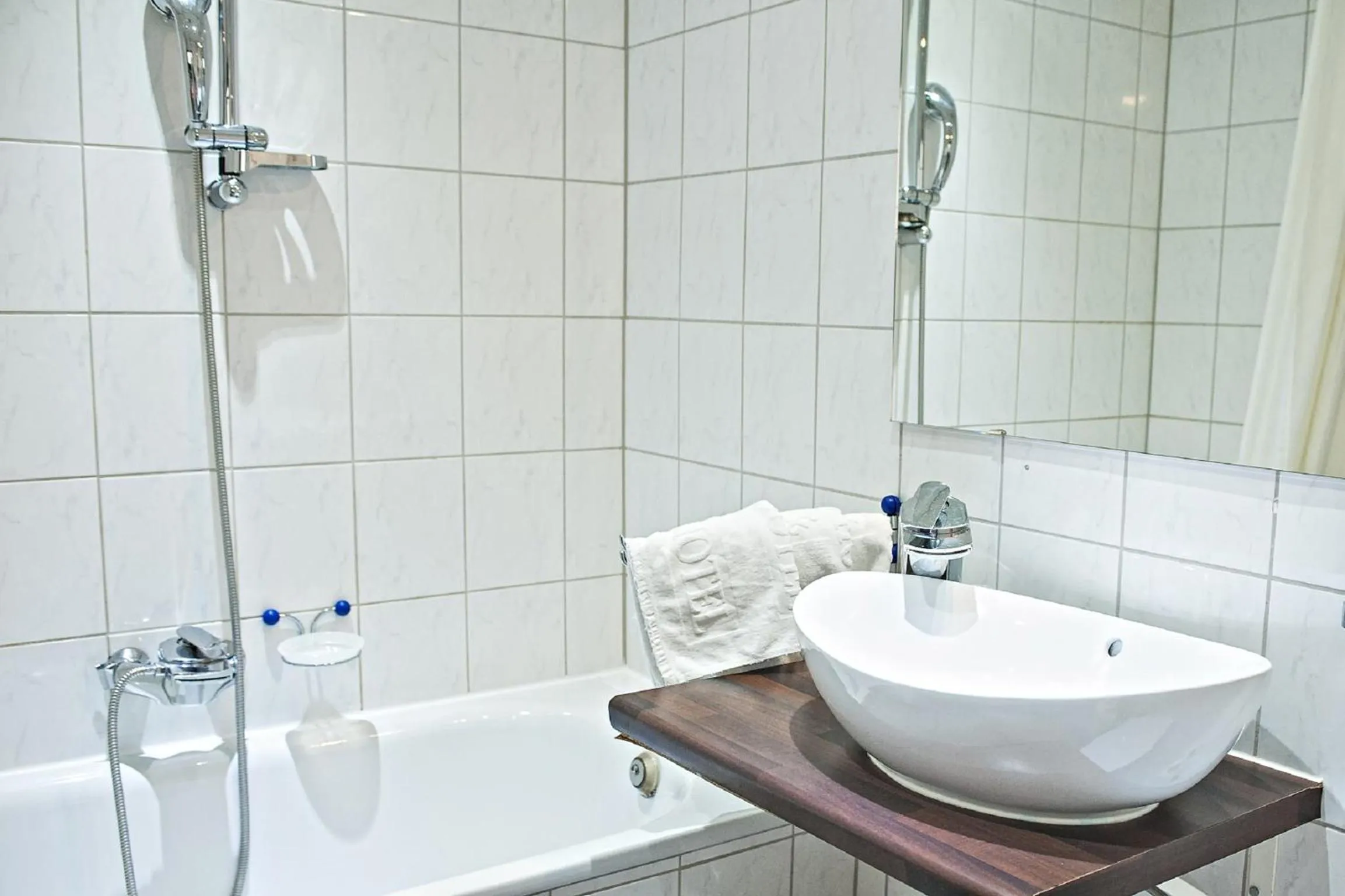 Bathroom in Ravel International