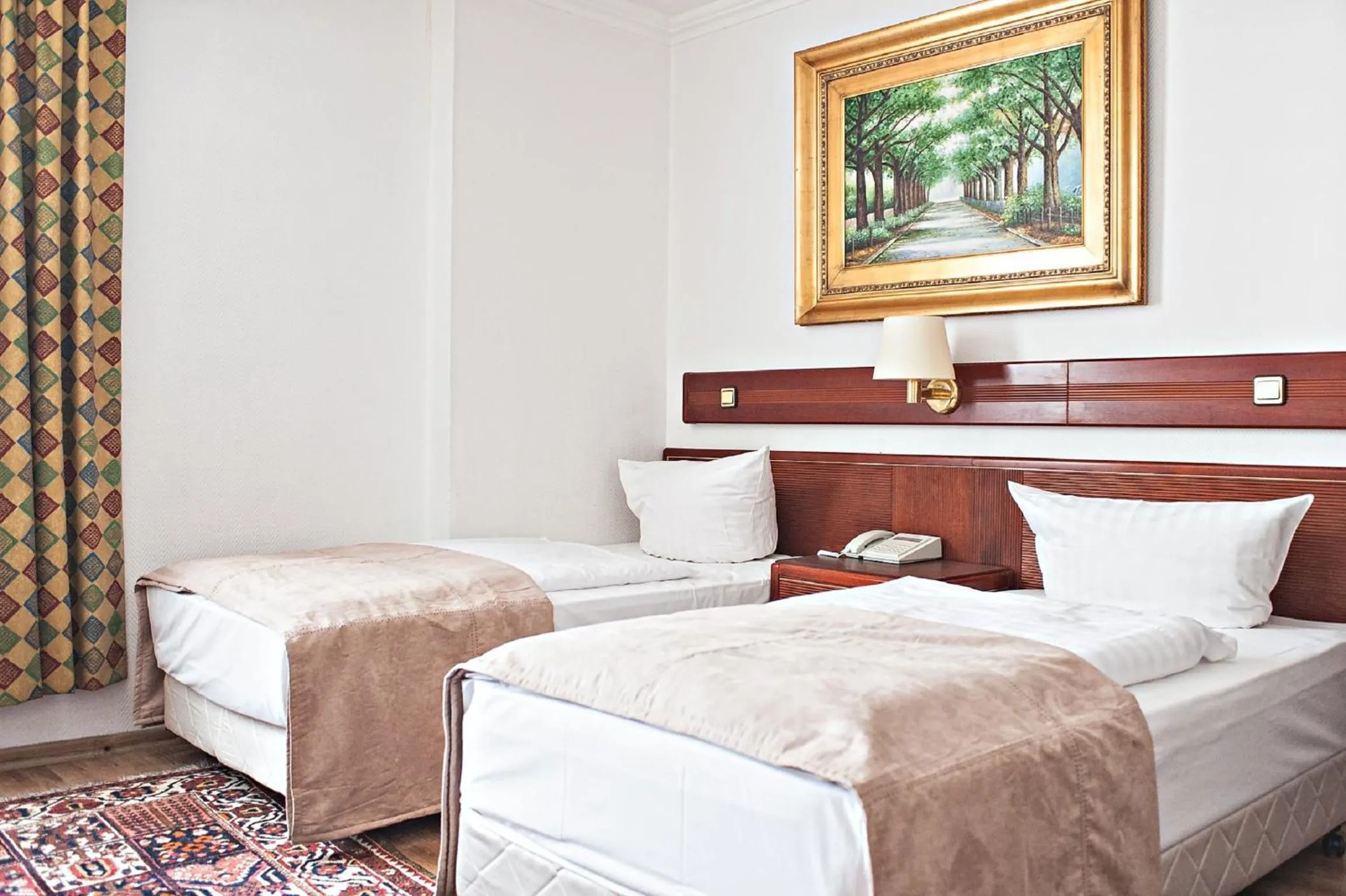 Photo of the whole room, Bed in Ravel International