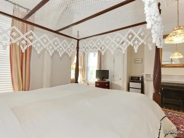 Bed in Sojourn DuPont at The Circle