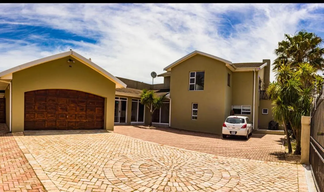 Property building in The Russel Guest House