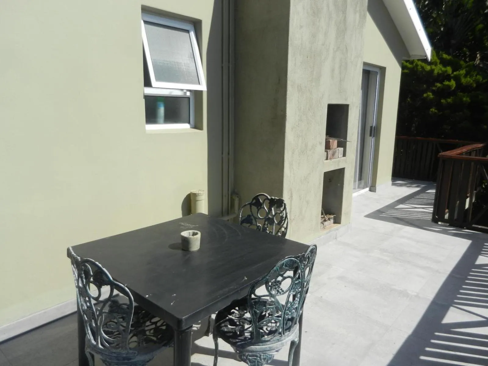 The Russel Guest House