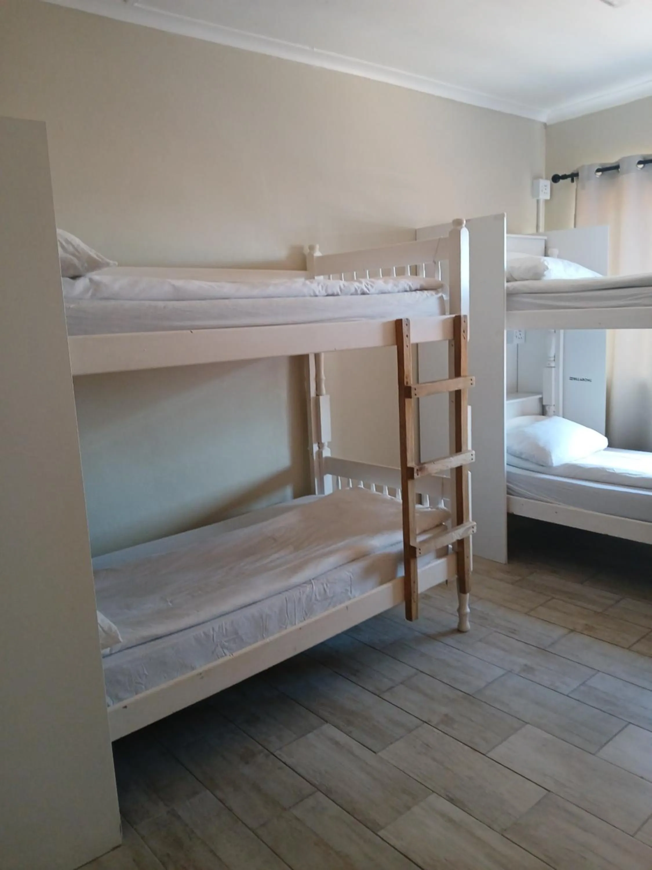 Bed in Island Vibe Backpackers Jeffreys Bay