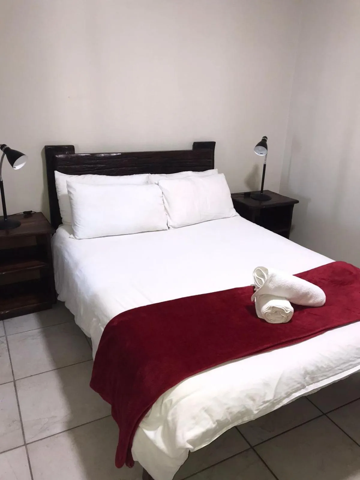 Bed in Island Vibe Backpackers Jeffreys Bay