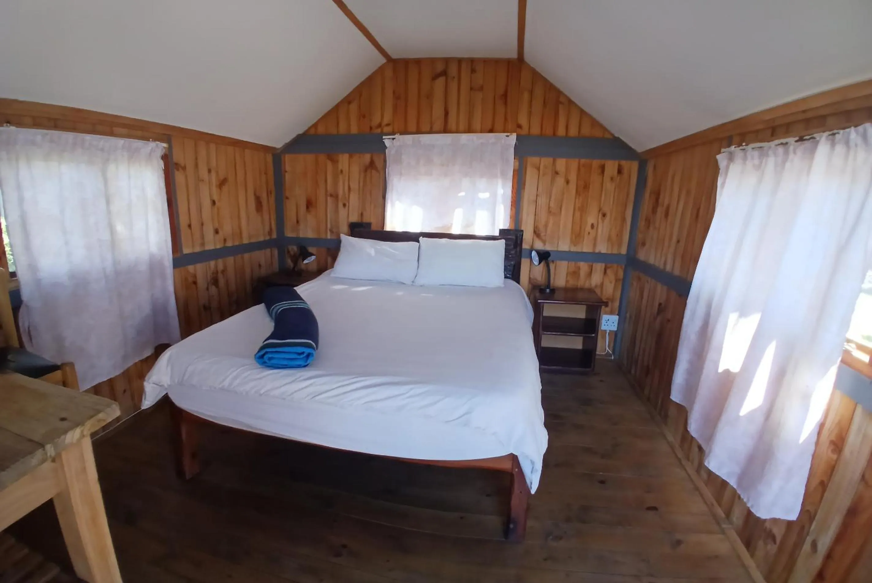 Bed in Island Vibe Backpackers Jeffreys Bay