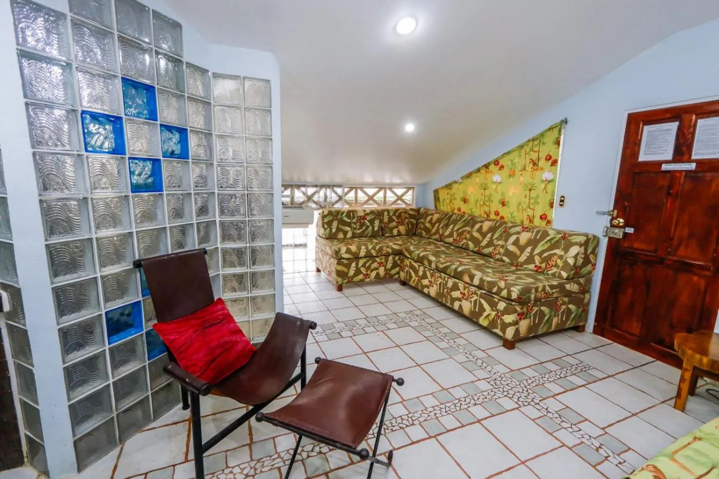 Living room in Oceanfront Hotel Verde Mar direct access to the beach