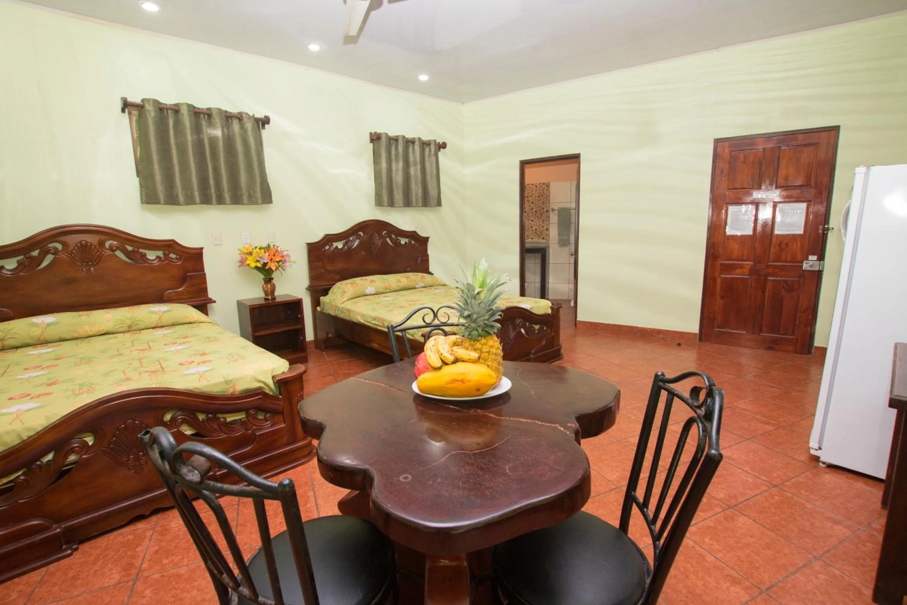 Living room, Bed in Oceanfront Hotel Verde Mar direct access to the beach