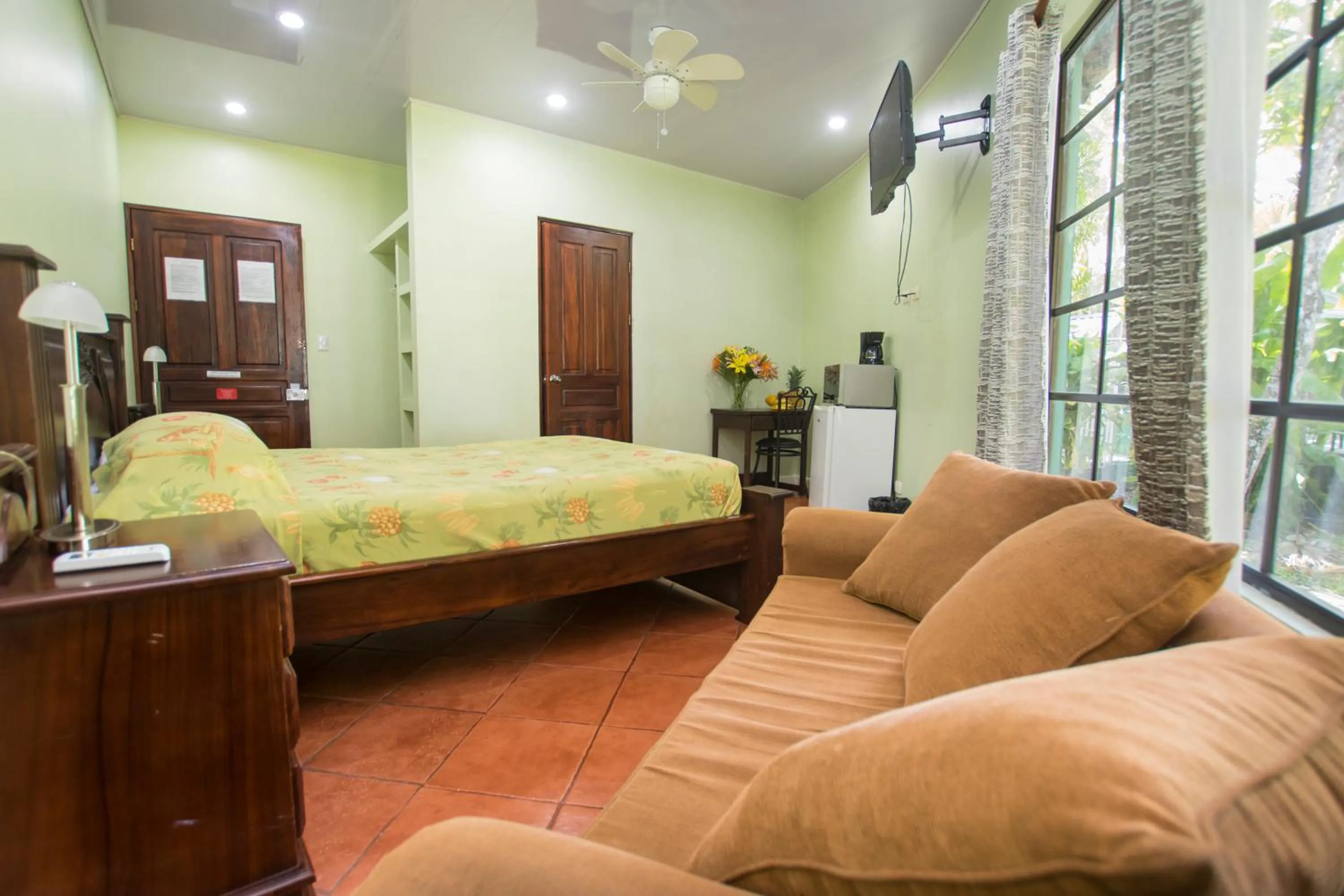 Bedroom, Bed in Oceanfront Hotel Verde Mar direct access to the beach