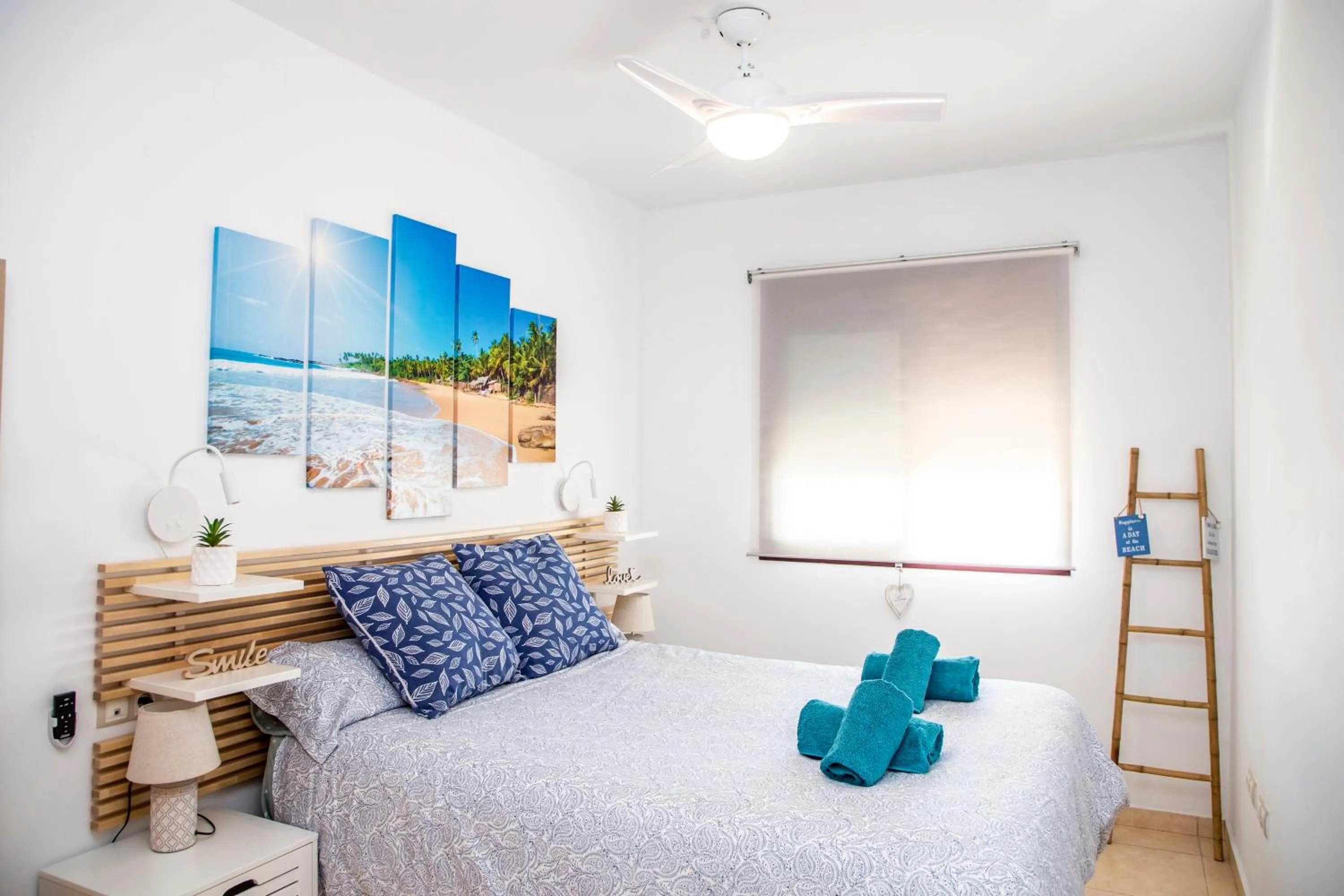 Bedroom, Bed in VALDECARRETAS Apartamento Rota cerca de playa