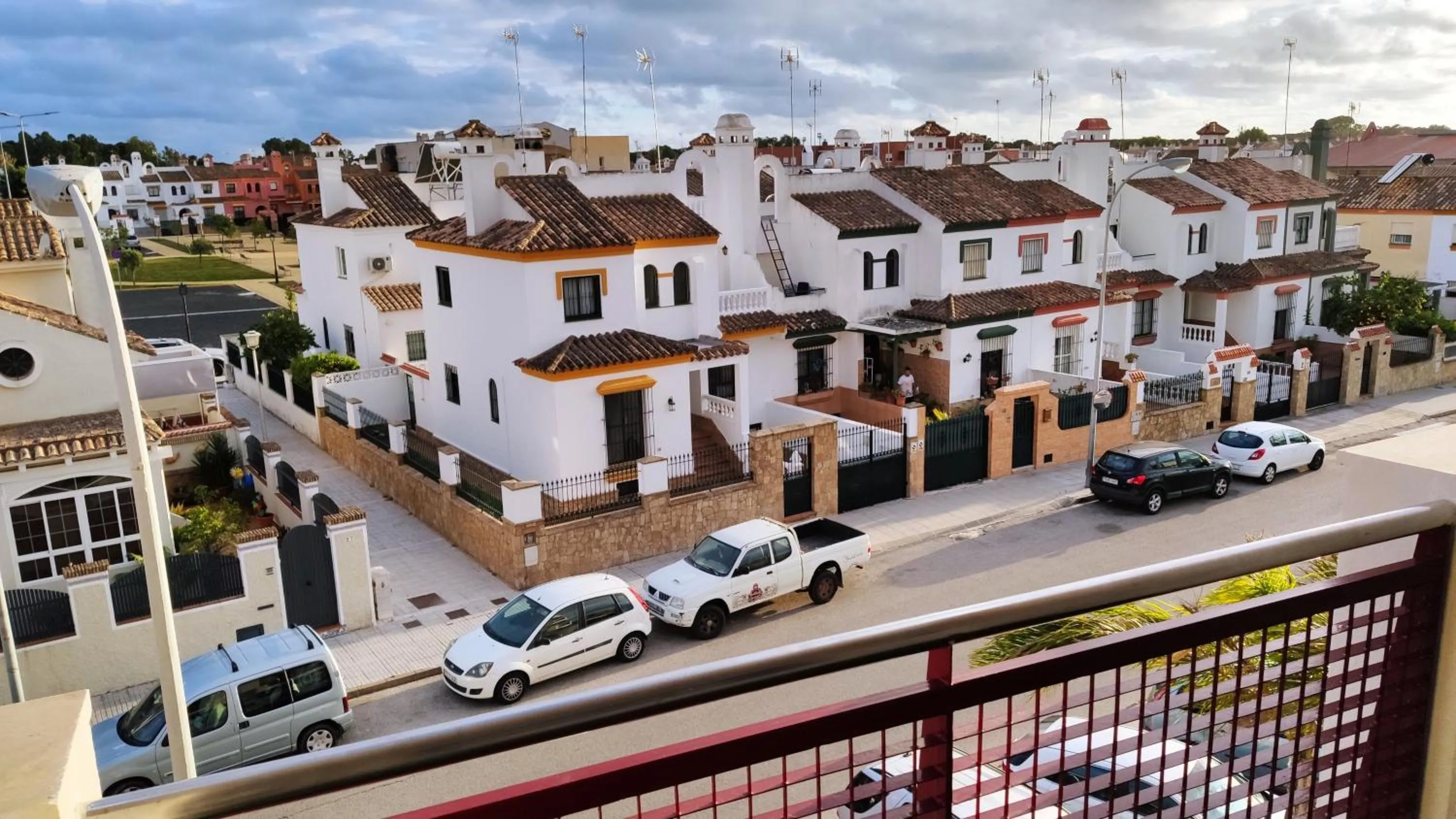 Balcony/Terrace in VALDECARRETAS Apartamento Rota cerca de playa