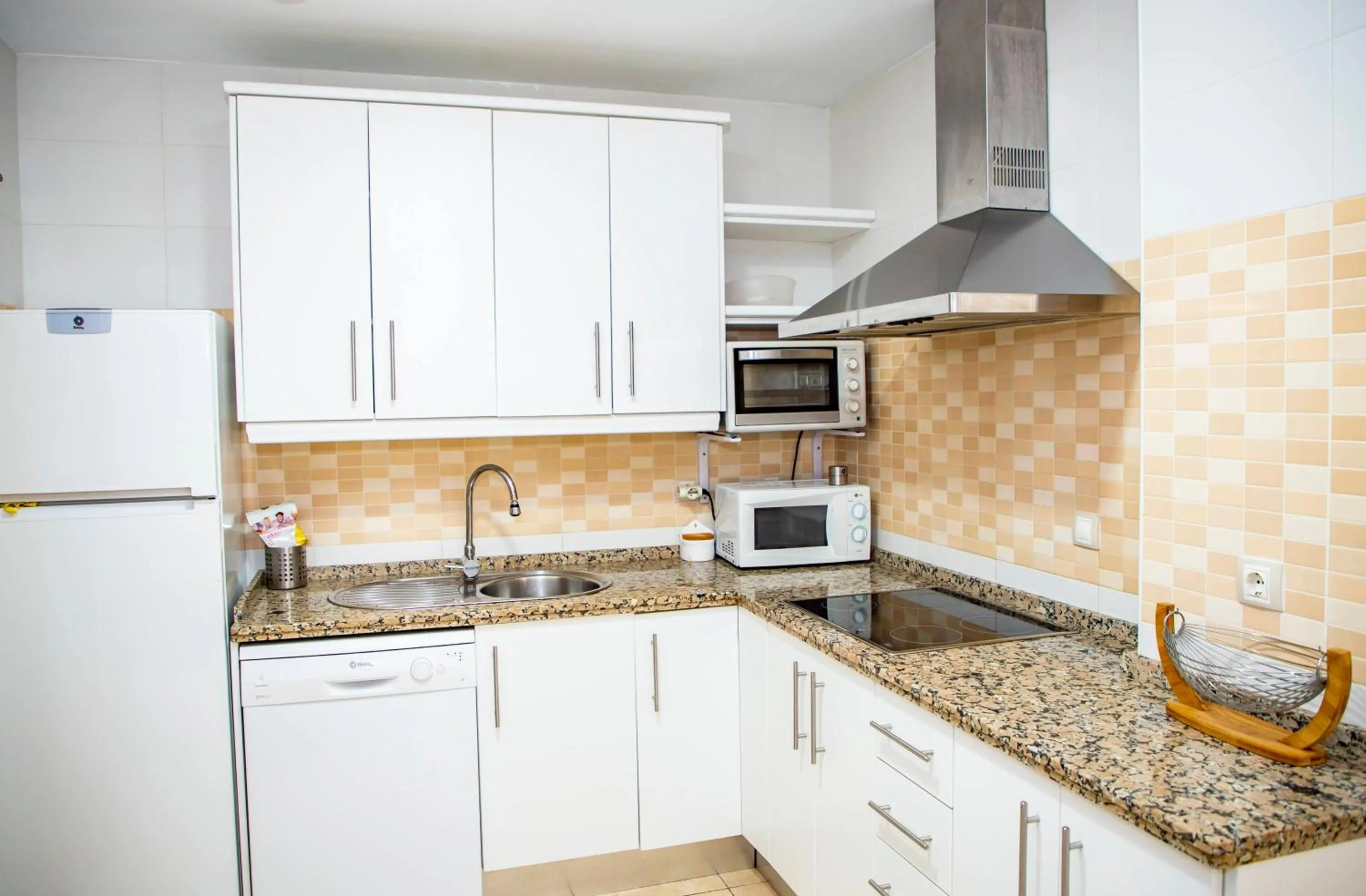 kitchen in VALDECARRETAS Apartamento Rota cerca de playa