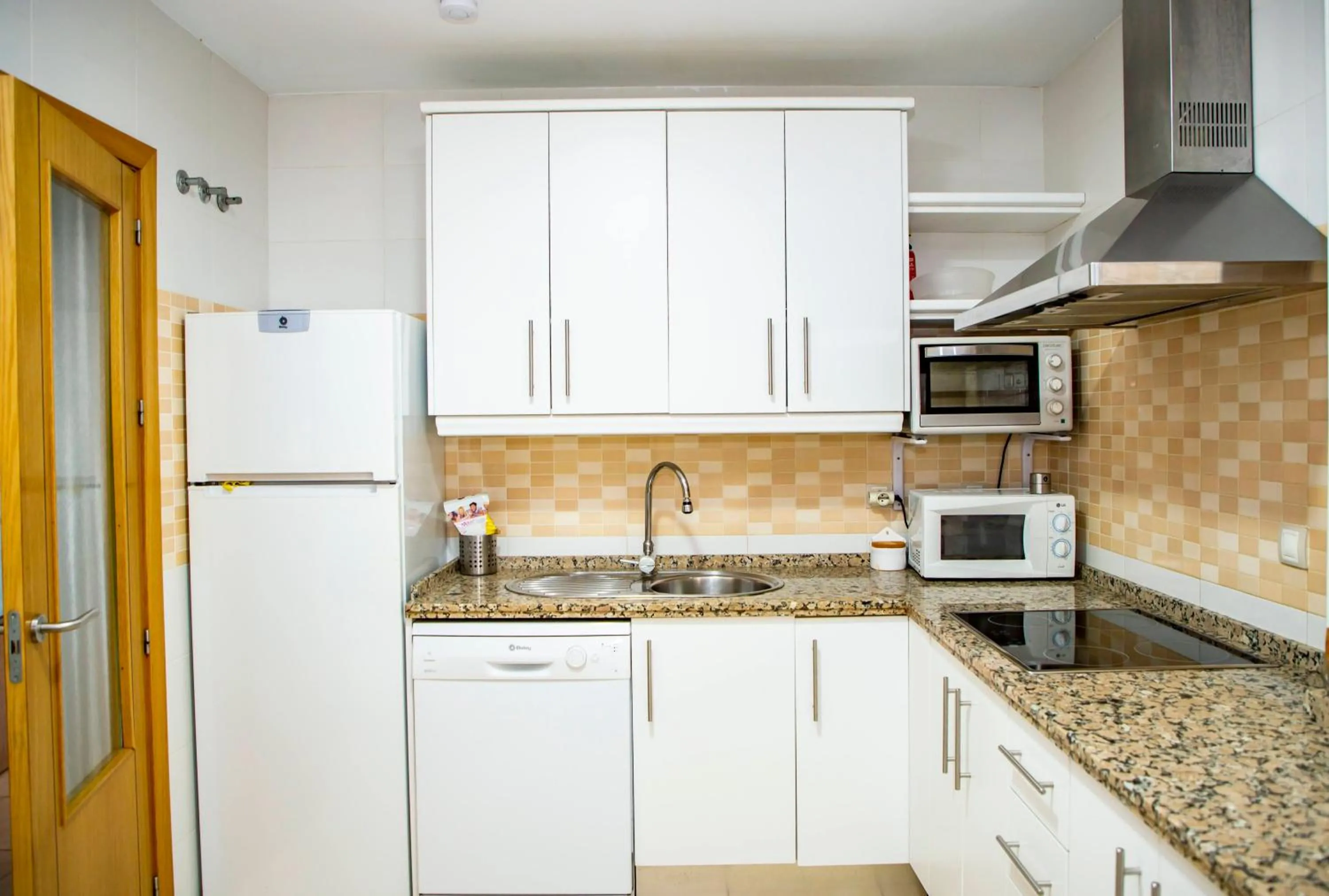 kitchen in VALDECARRETAS Apartamento Rota cerca de playa