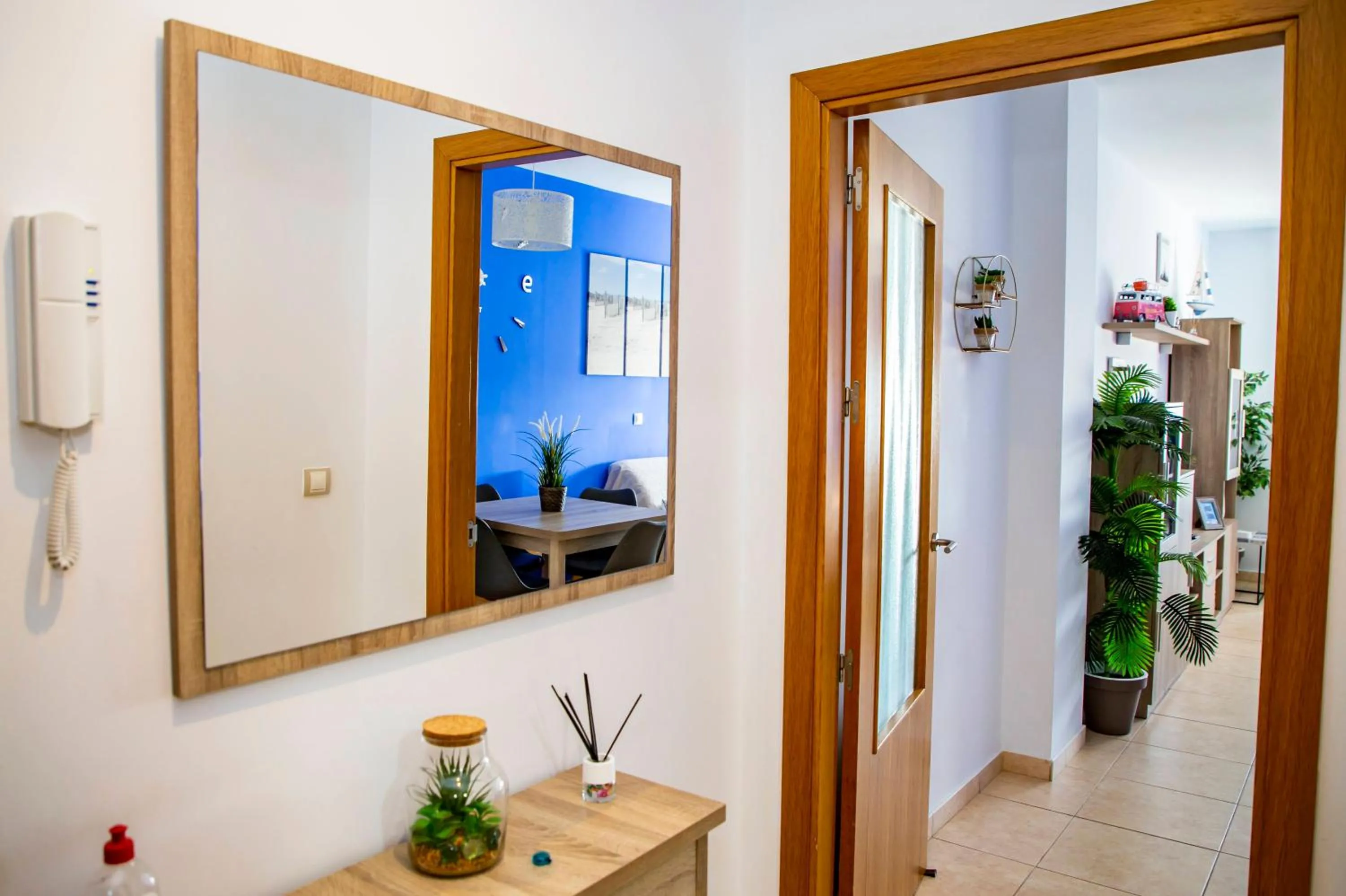 Lobby or reception in VALDECARRETAS Apartamento Rota cerca de playa