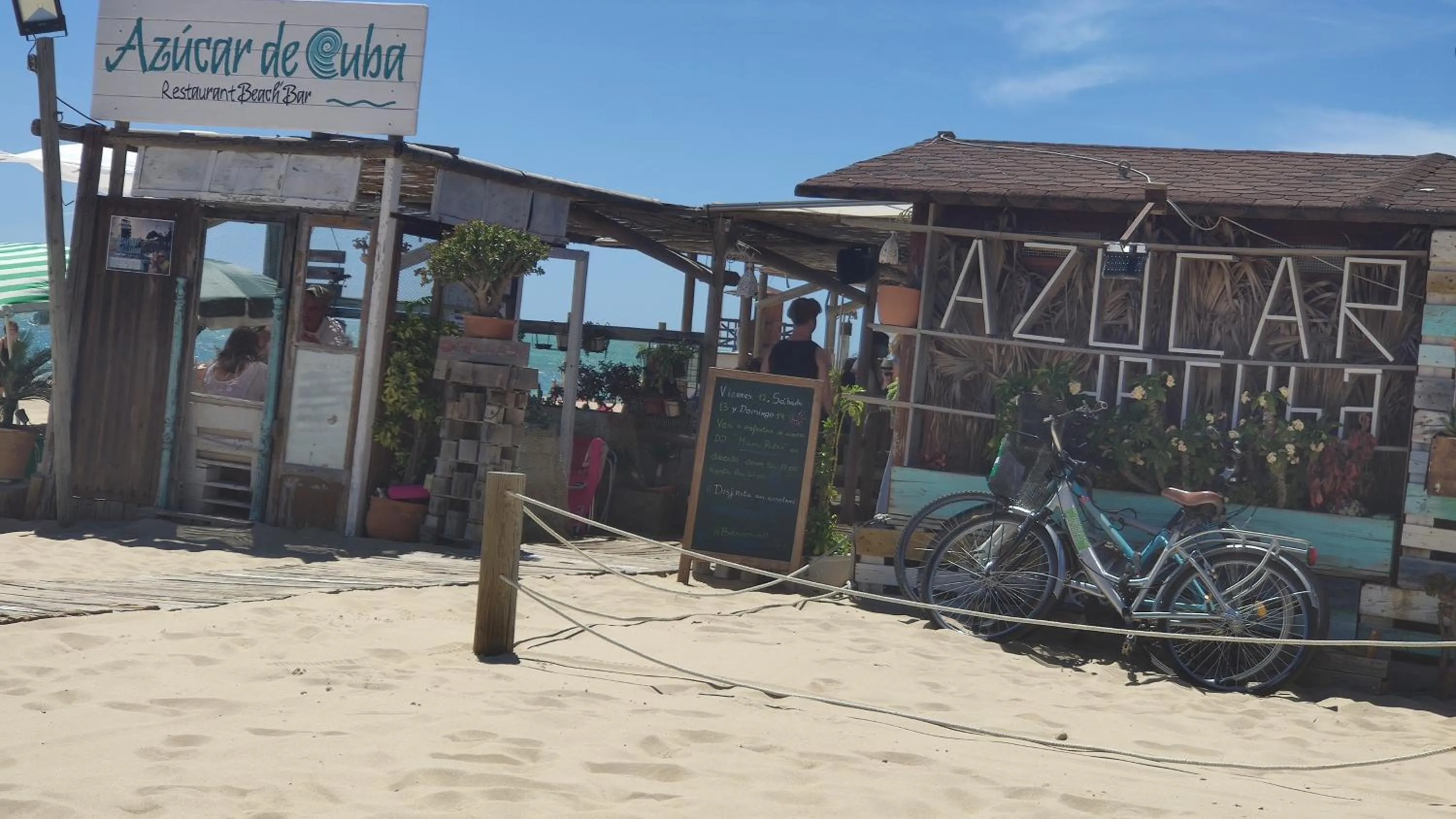 Restaurant/places to eat in VALDECARRETAS Apartamento Rota cerca de playa