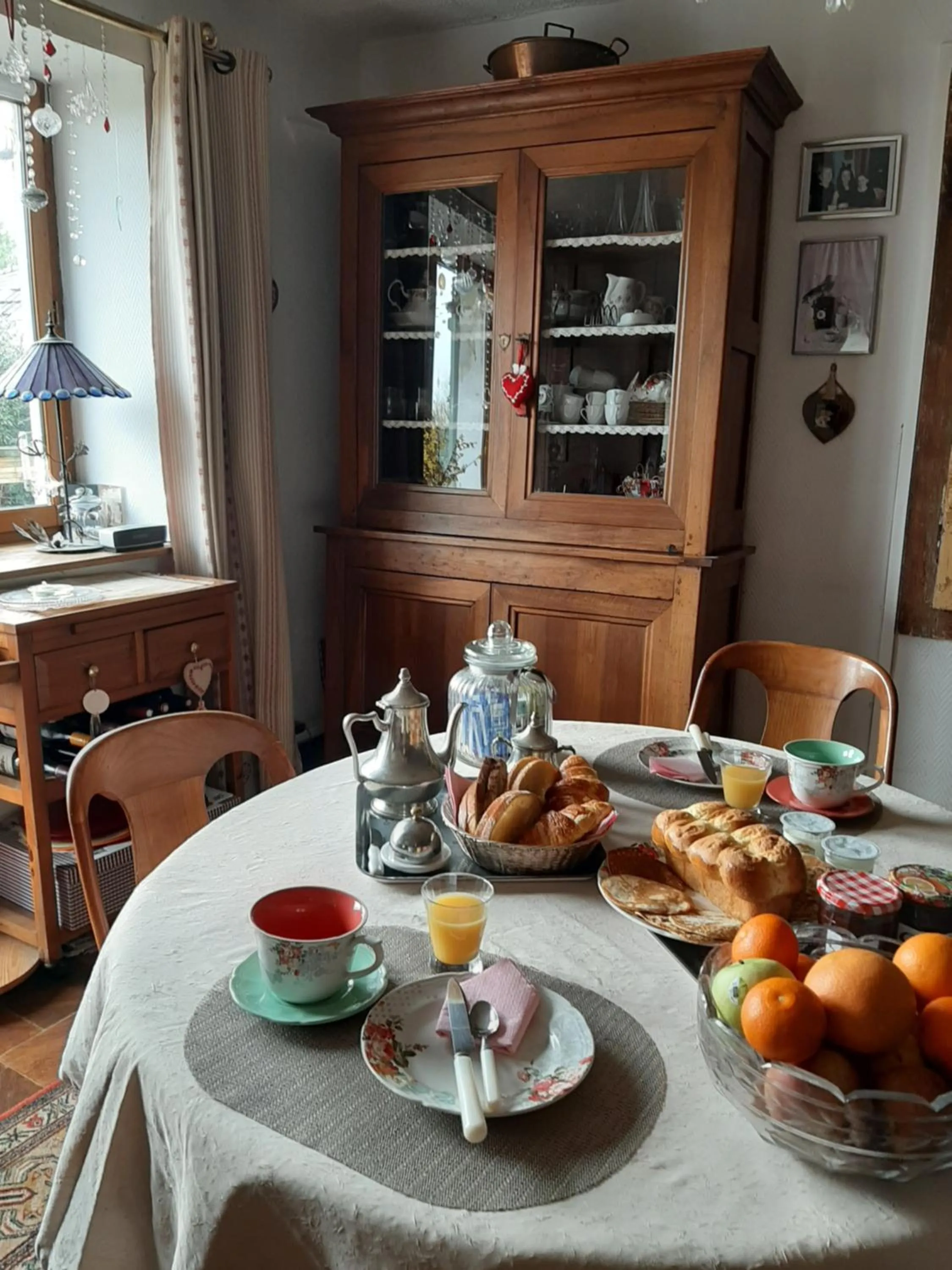 Breakfast in La Pie qui Chante