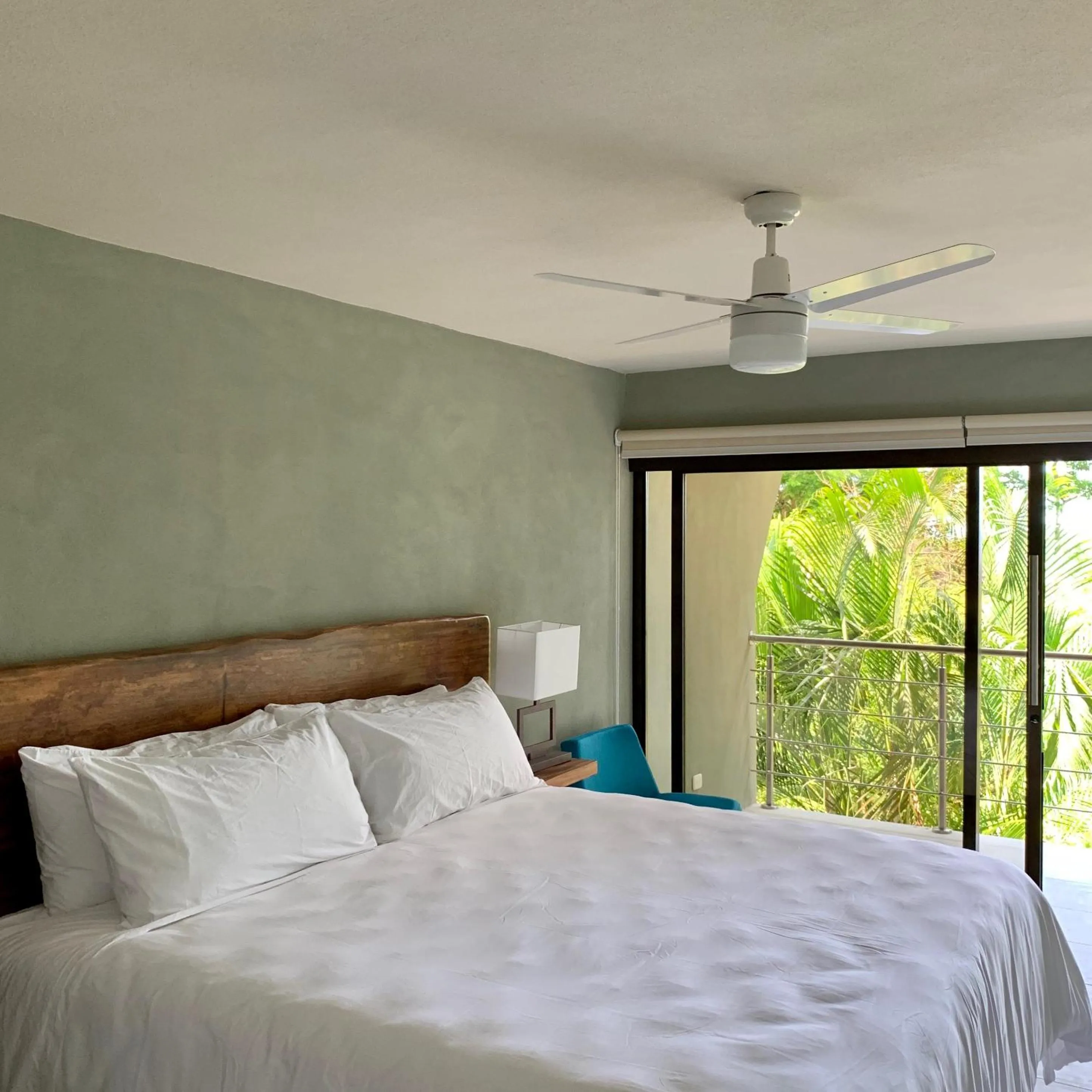 Bedroom, Bed in Karahe Beach Hotel