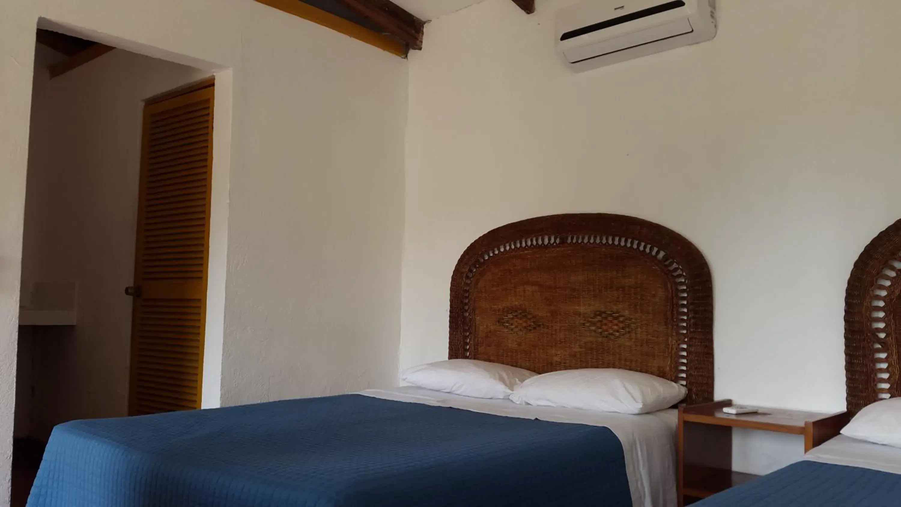 One-Bedroom Bungalow - Mountainside in Karahe Beach Hotel One-Bedroom Bungalow - Mountainside in Karahe Beach Hotel