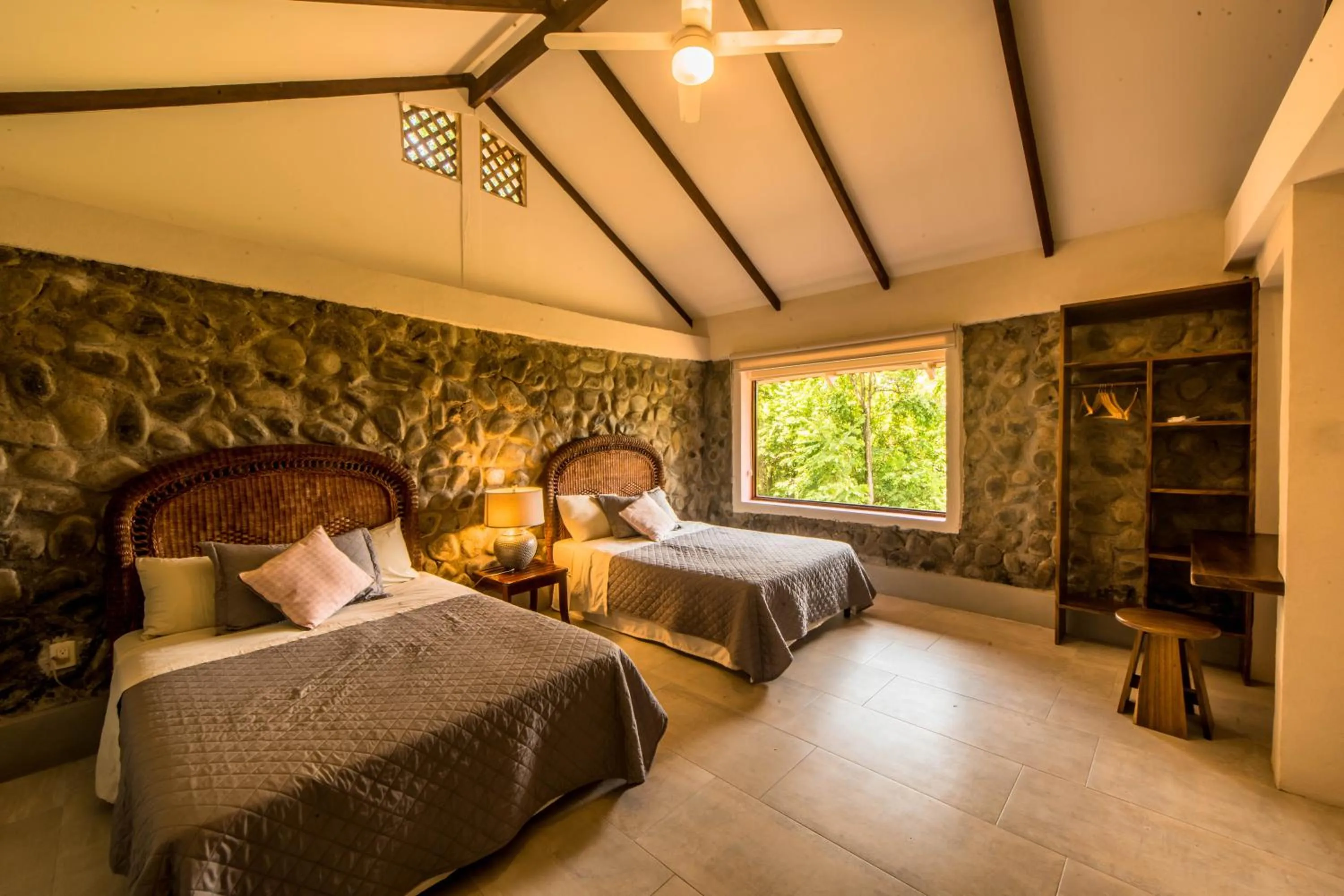 Bedroom, Bed in Karahe Beach Hotel