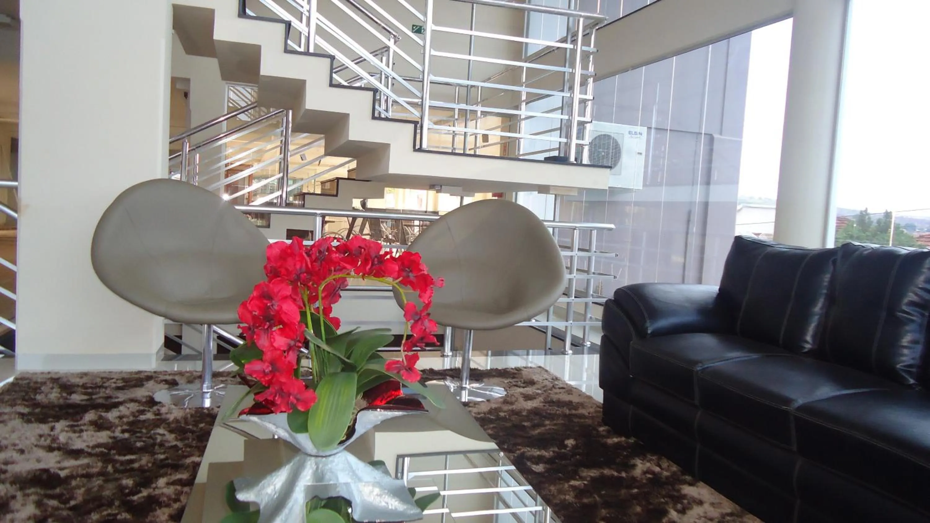 Lobby or reception in La Vitre Hotel