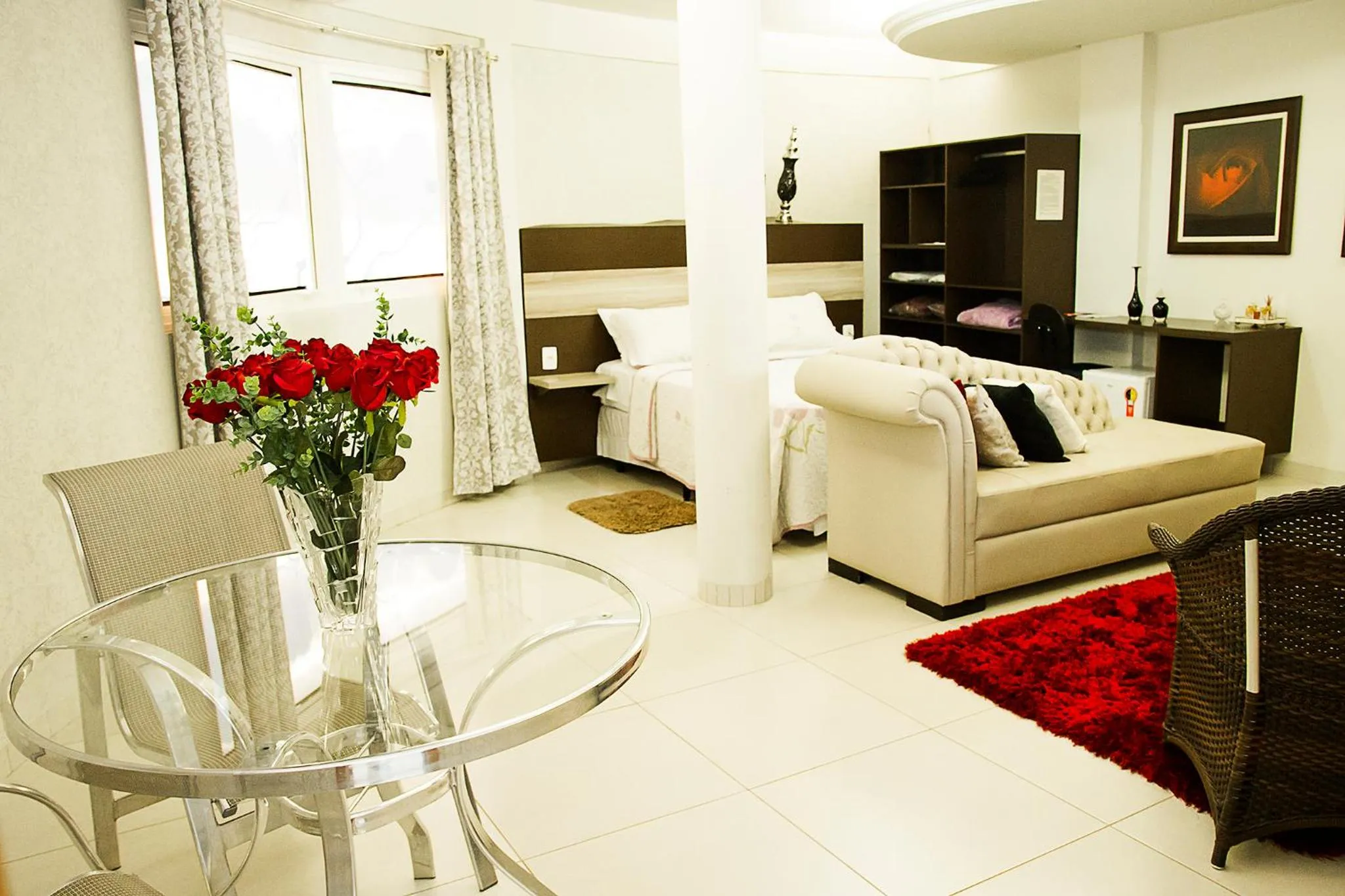 Lounge or bar in La Vitre Hotel