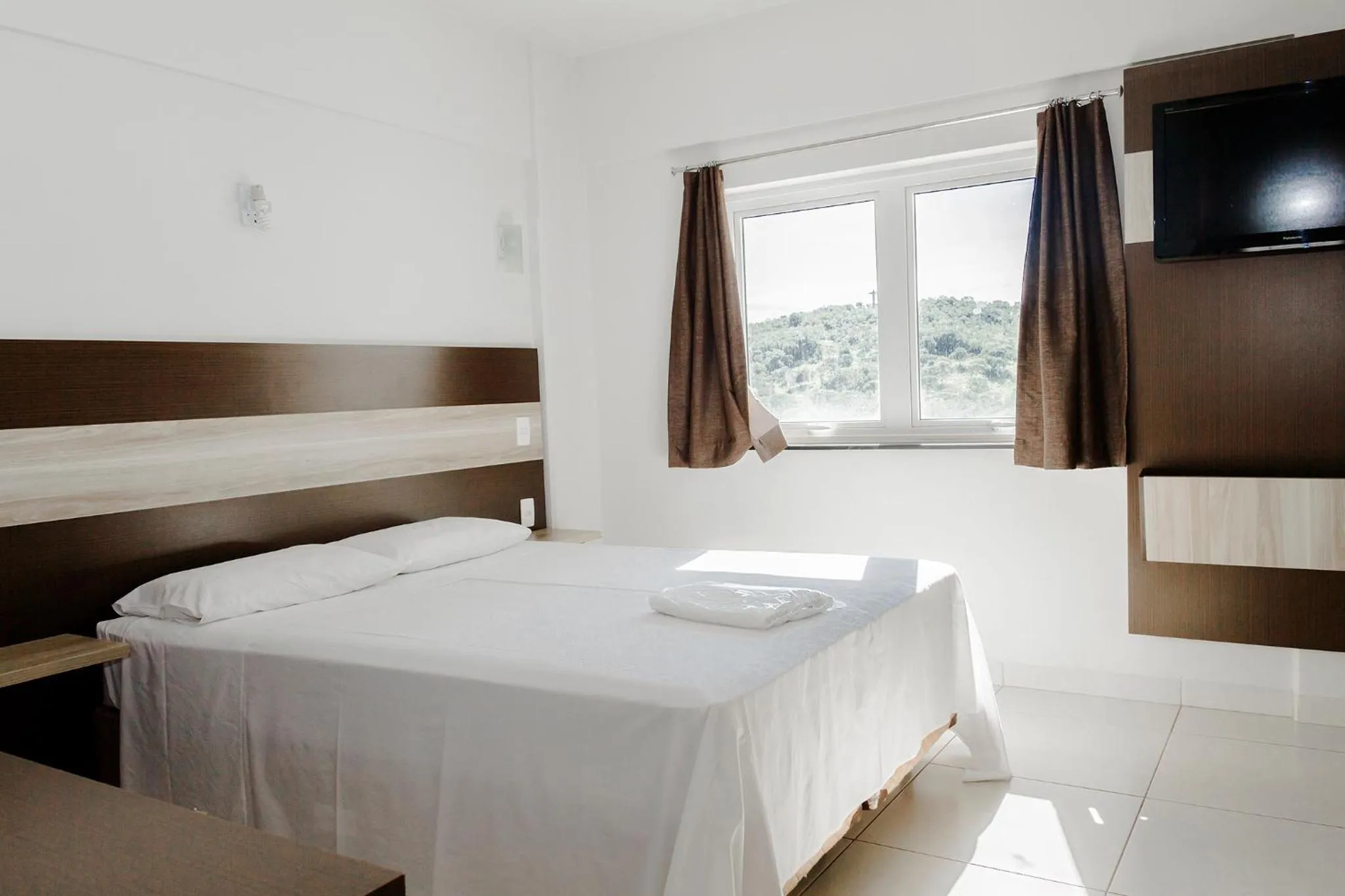 Bed in La Vitre Hotel