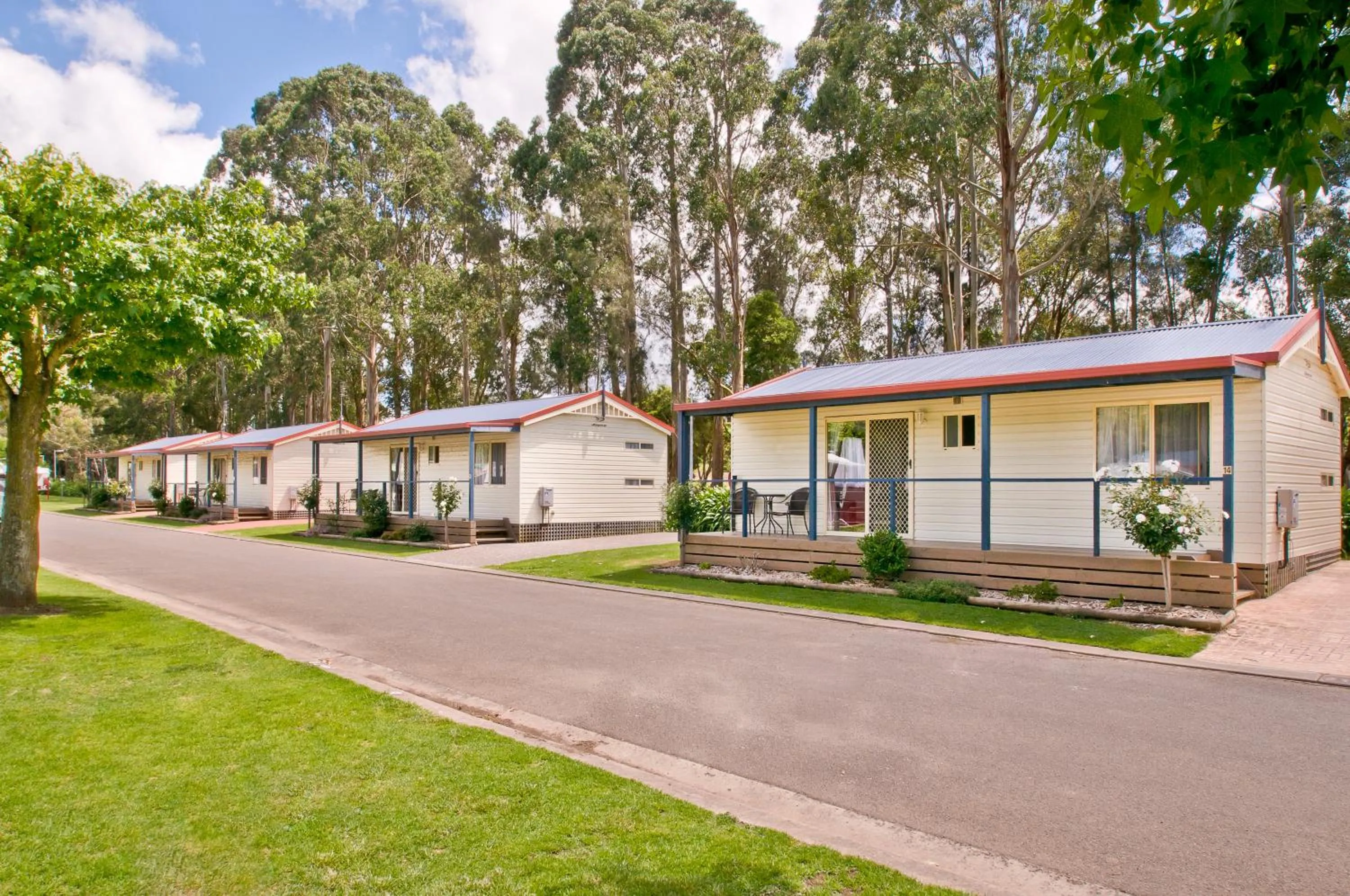 Family Cabin in Warragul Gardens Holiday Park