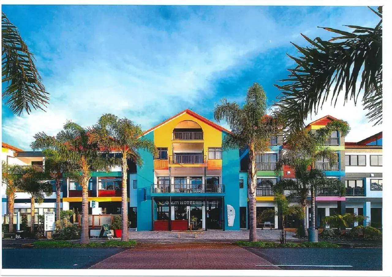 Facade/entrance in Quality Hotel Oceans Tutukaka Facade/entrance in Quality Hotel Oceans Tutukaka