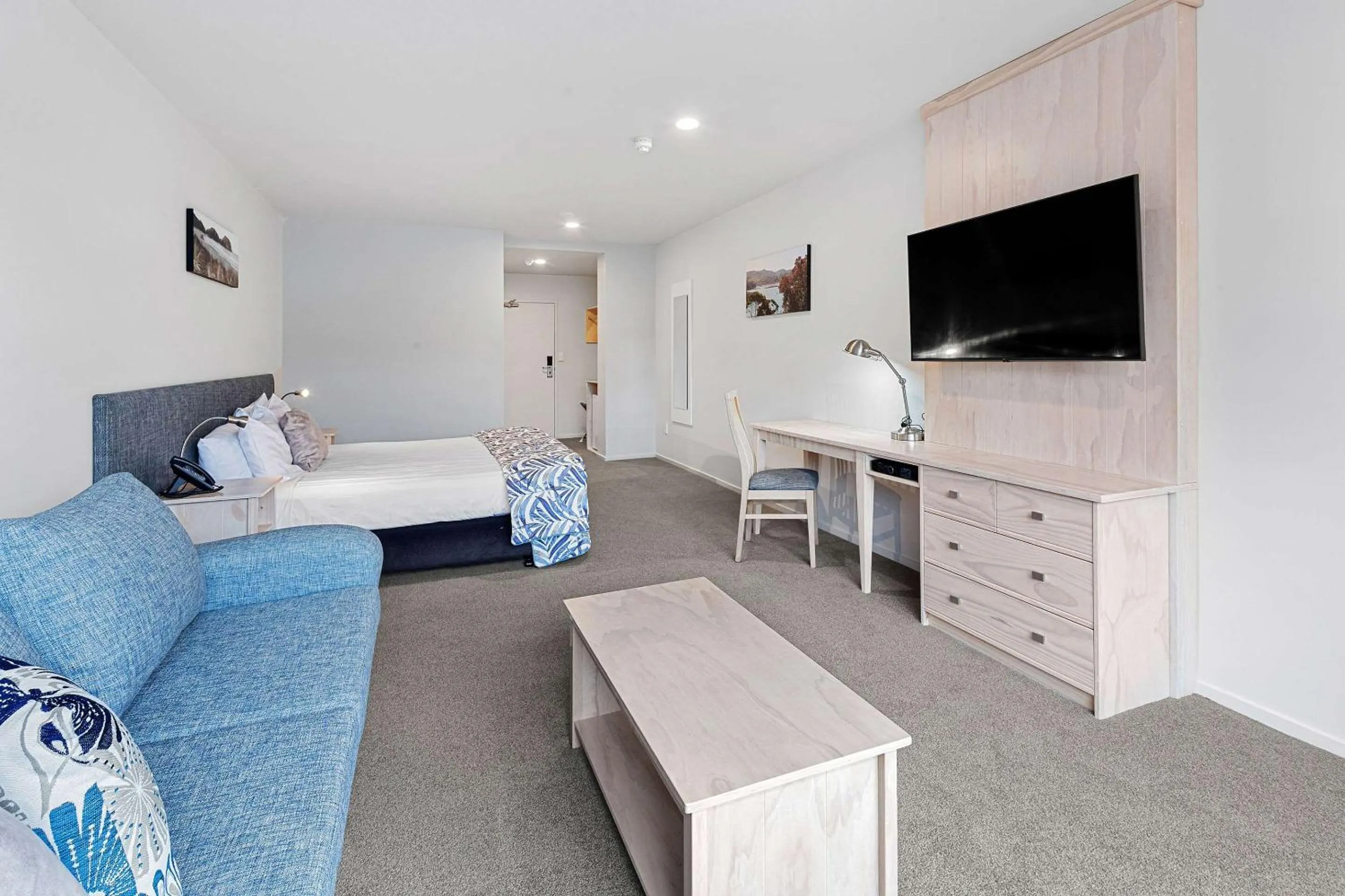 Bedroom, Bed in Quality Hotel Oceans Tutukaka