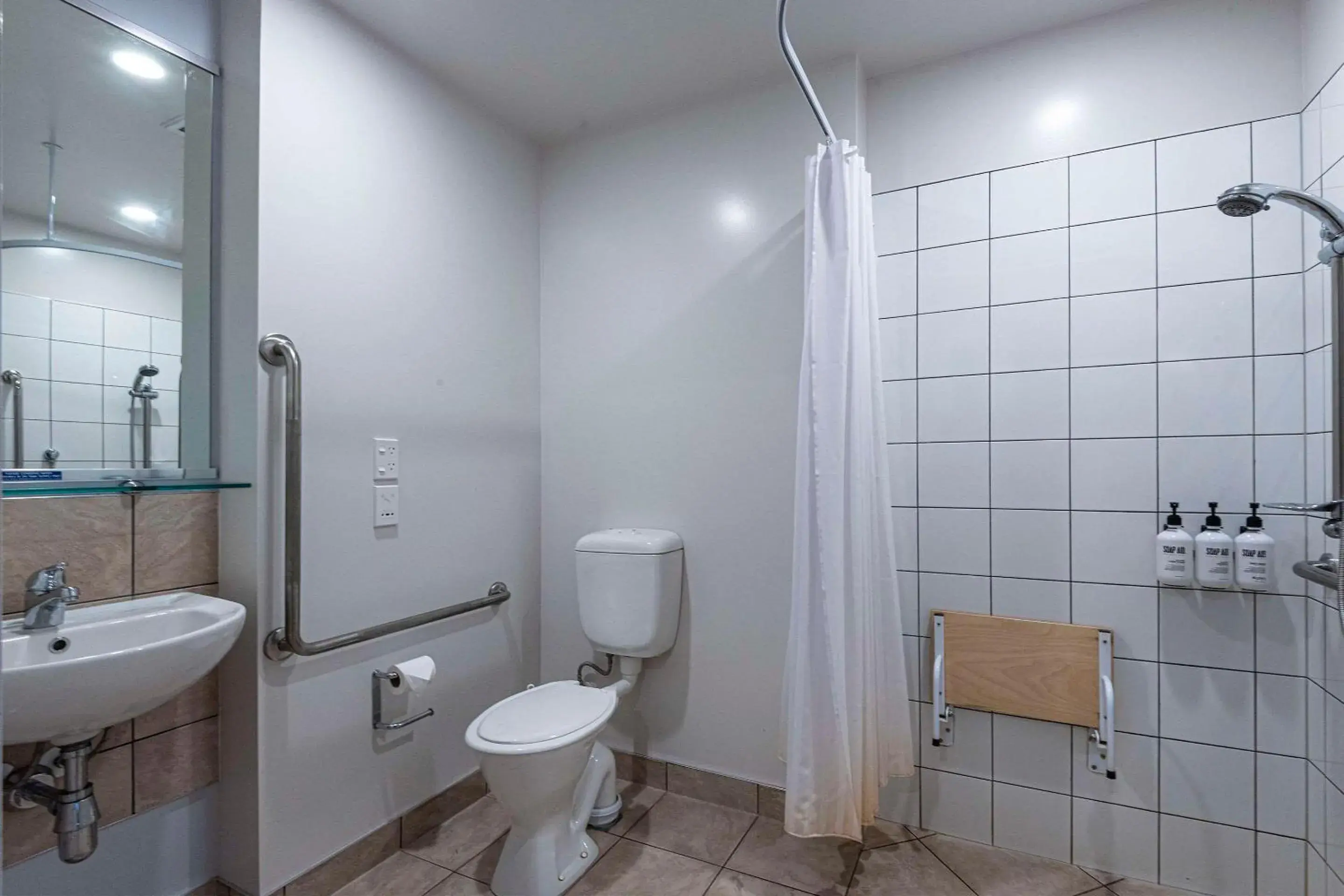 Bedroom in Quality Hotel Oceans Tutukaka Bedroom in Quality Hotel Oceans Tutukaka