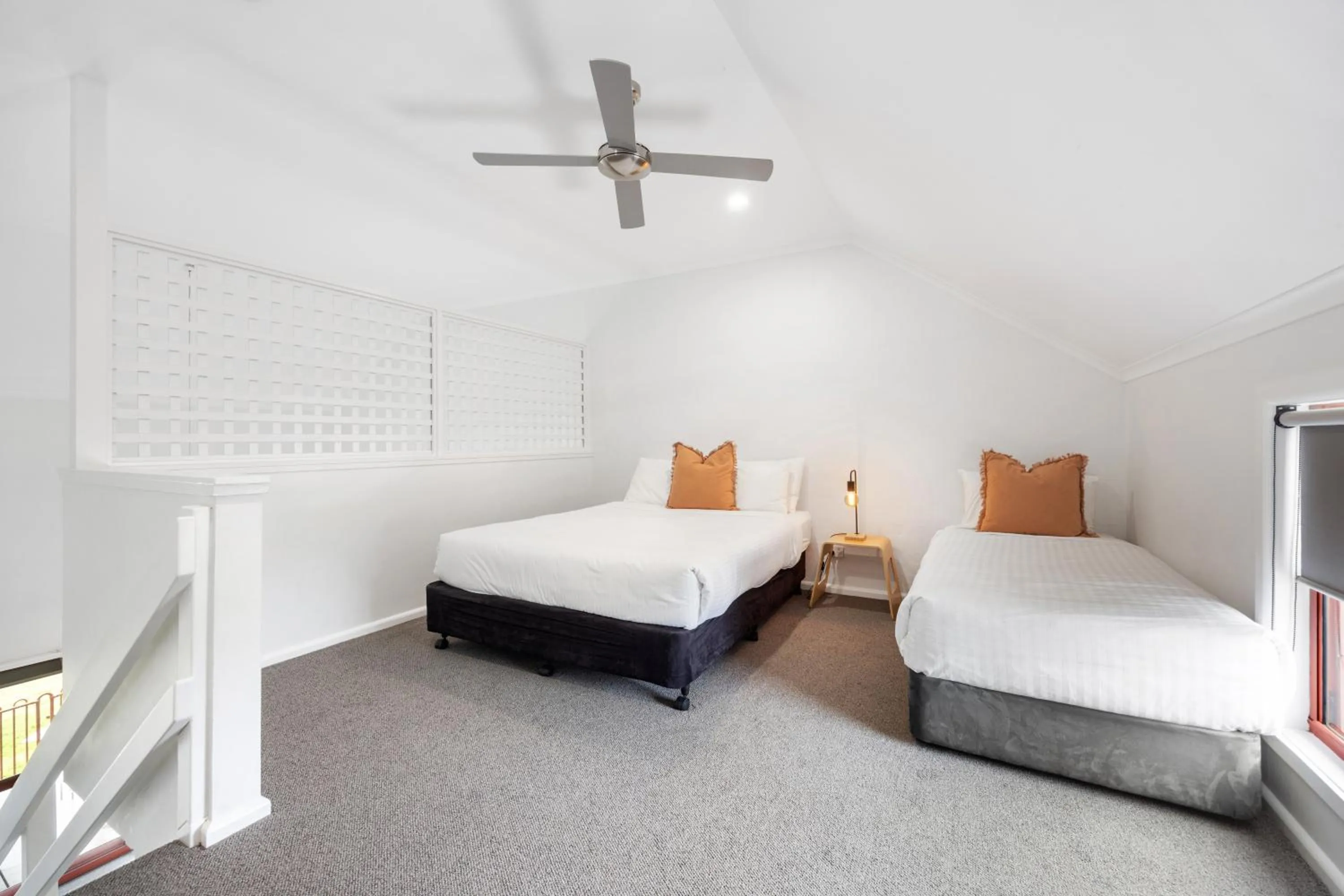 Bed in Mariners Cove Waterfront Motel and Apartments