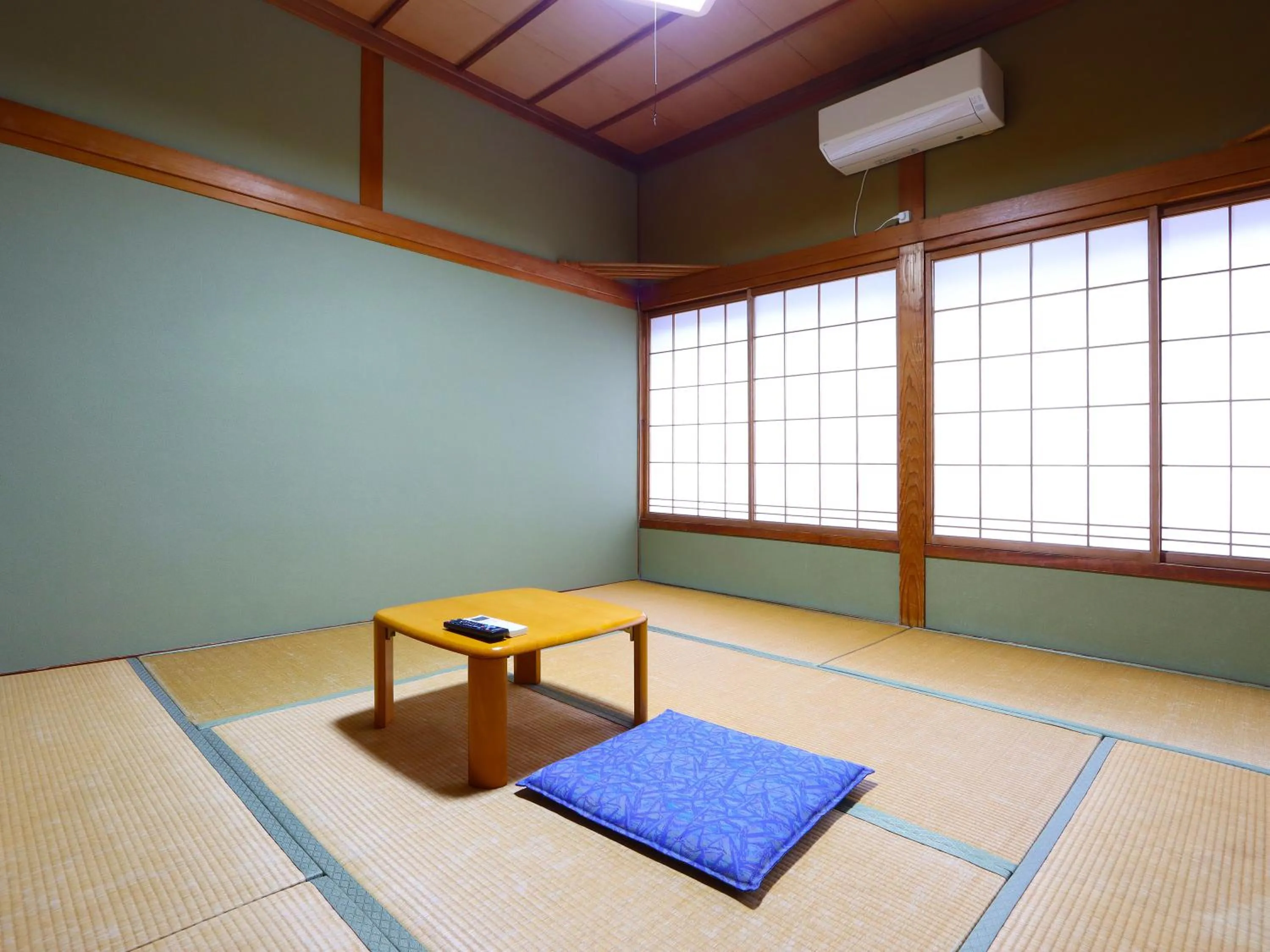 Photo of the whole room in Shiroyamasou